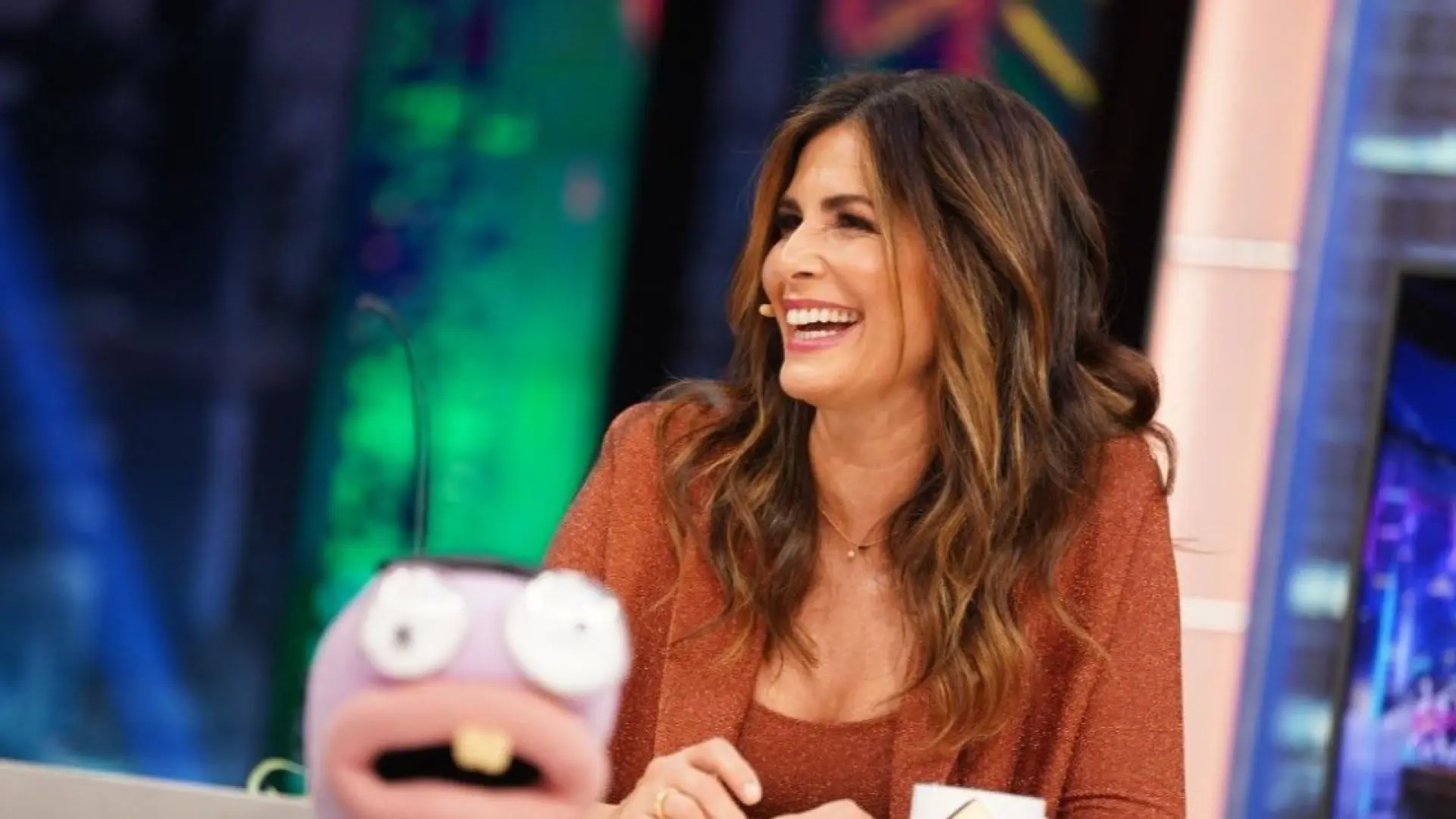 De La Playa A El Hormiguero As Lleva Nuria Roca El Bikini Con Traje