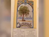 El ayuntamiento pide la retirada de los azulejos.