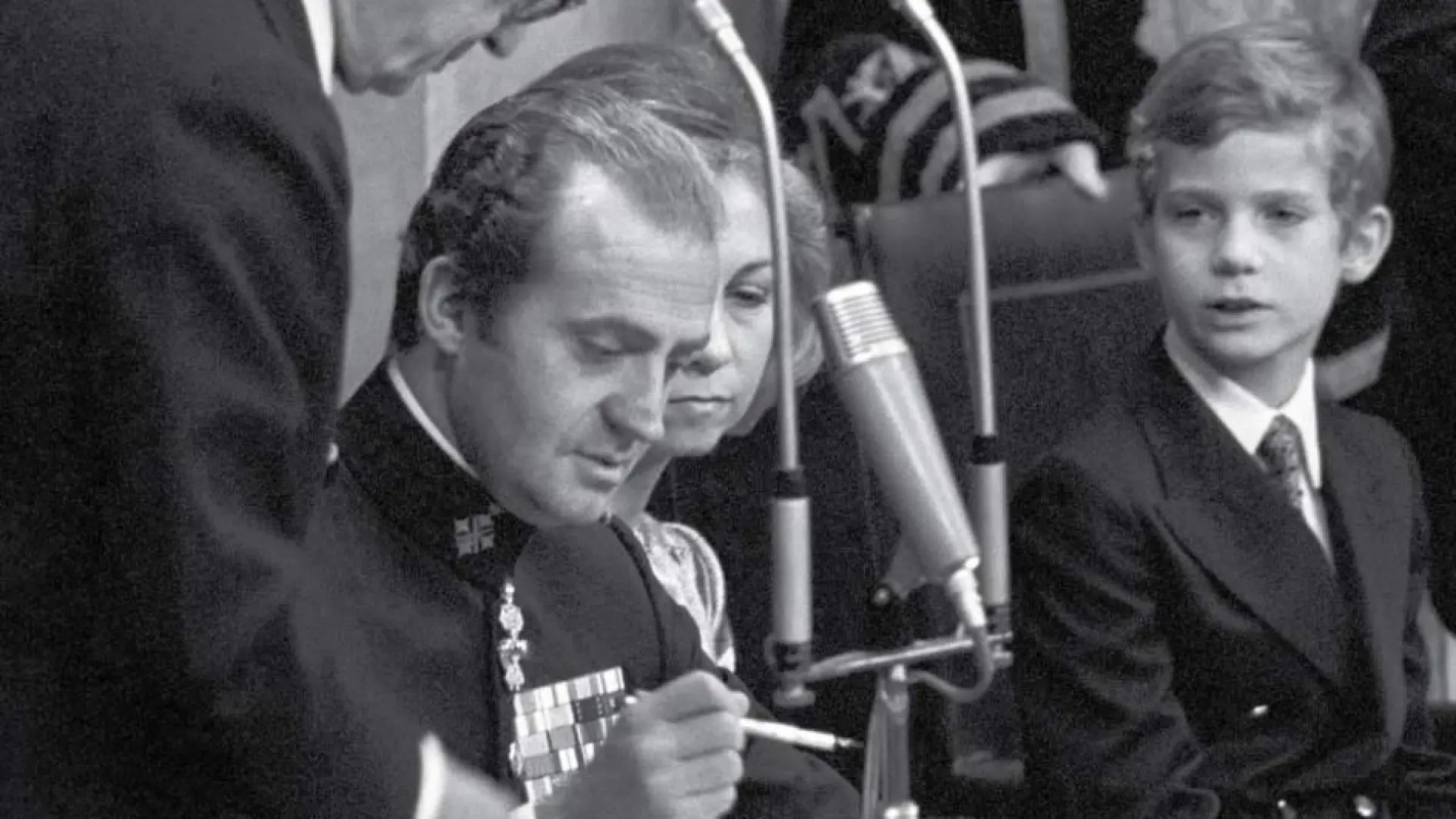 La respuesta del rey Juan Carlos a los familiares del último fusilado del franquismo: "Nada podemos hacer"