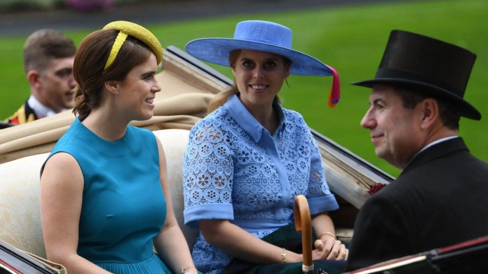 Las hijas de Andrés de Inglaterra, Beatriz y Eugenia, vetadas por Buckingham para ir a las carreras de Ascot por el caso Epstein