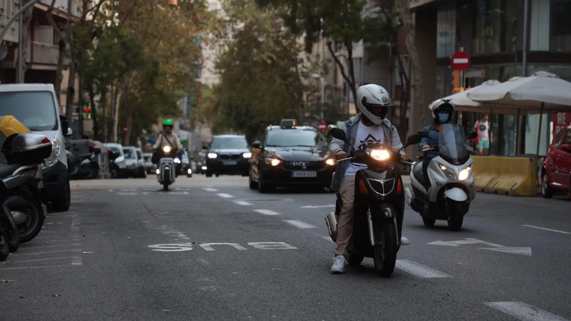 El Síndic alerta de que los barceloneses ven sus derechos más vulnerados en la movilidad, la administración y la protección social
