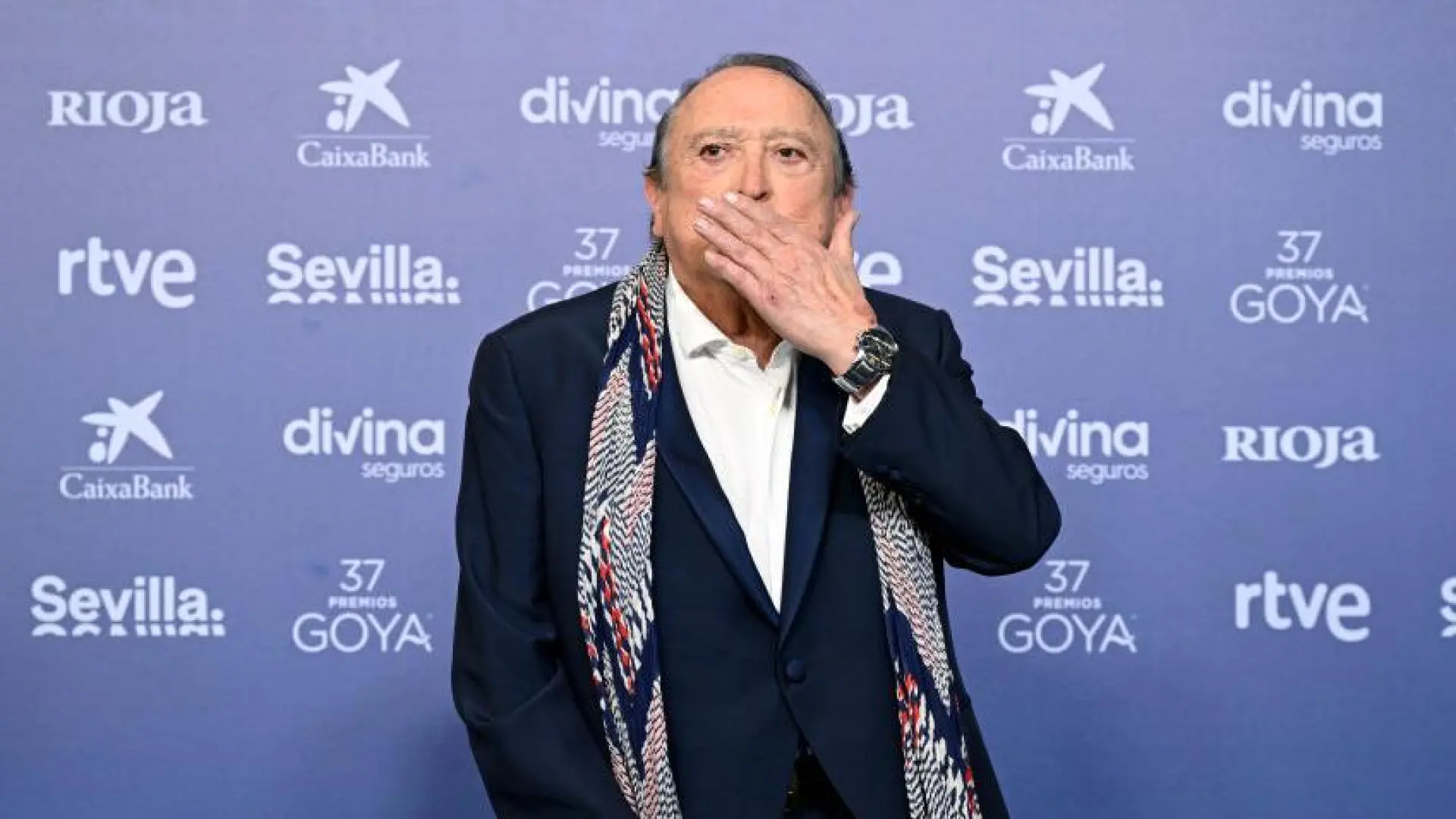 El mensaje en la corona fúnebre de Fernando Esteso: "Perdonen..."