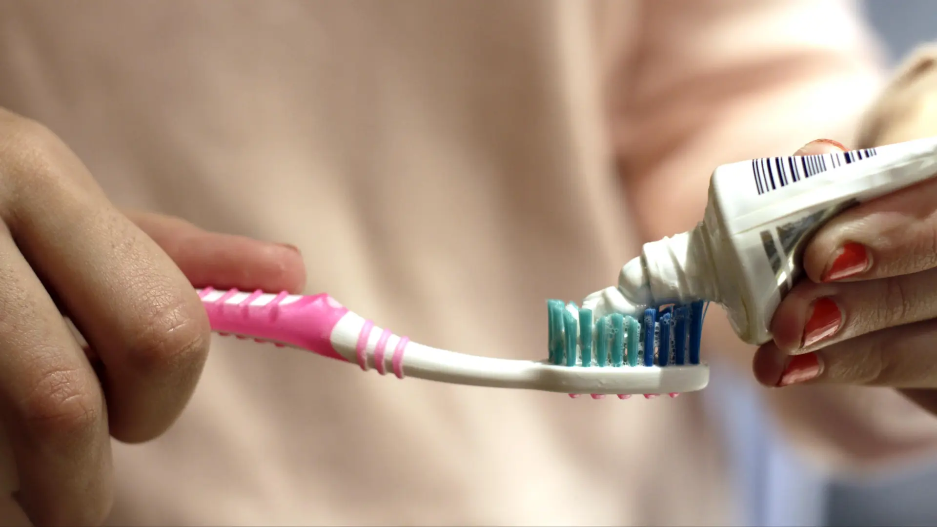 AliExpress supera a Amazon: vende el cepillo Oral-B con IA a precio de locos