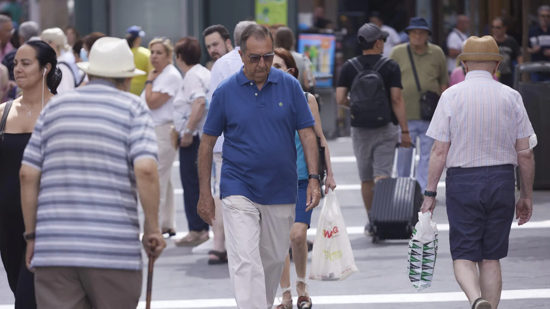 Sevilla supera los 700.000 habitantes por primera vez en más de una década y recupera el cuarto puesto nacional en población