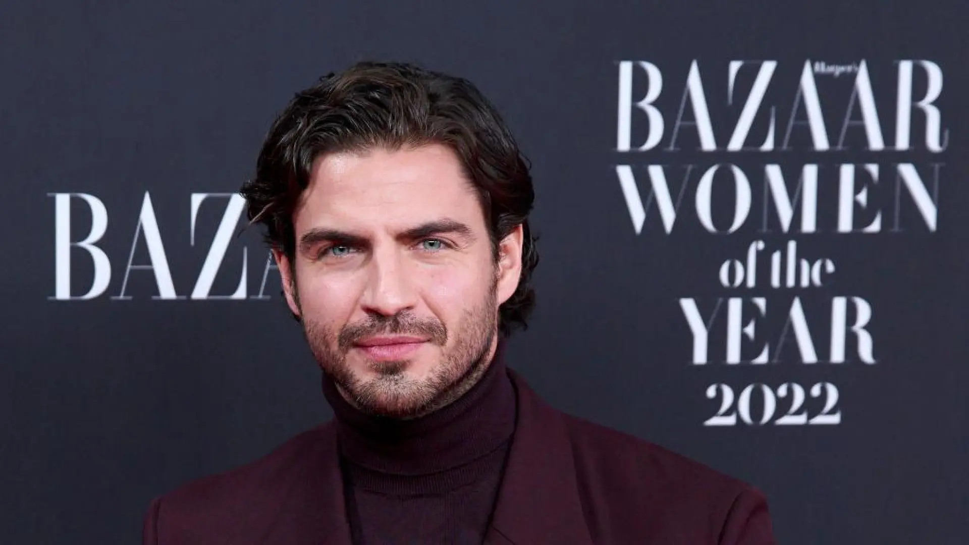 Habla el entorno de Maxi Iglesias tras salir a la luz su beso con Aitana Sánchez-Gijón: "No es una relación en sí"