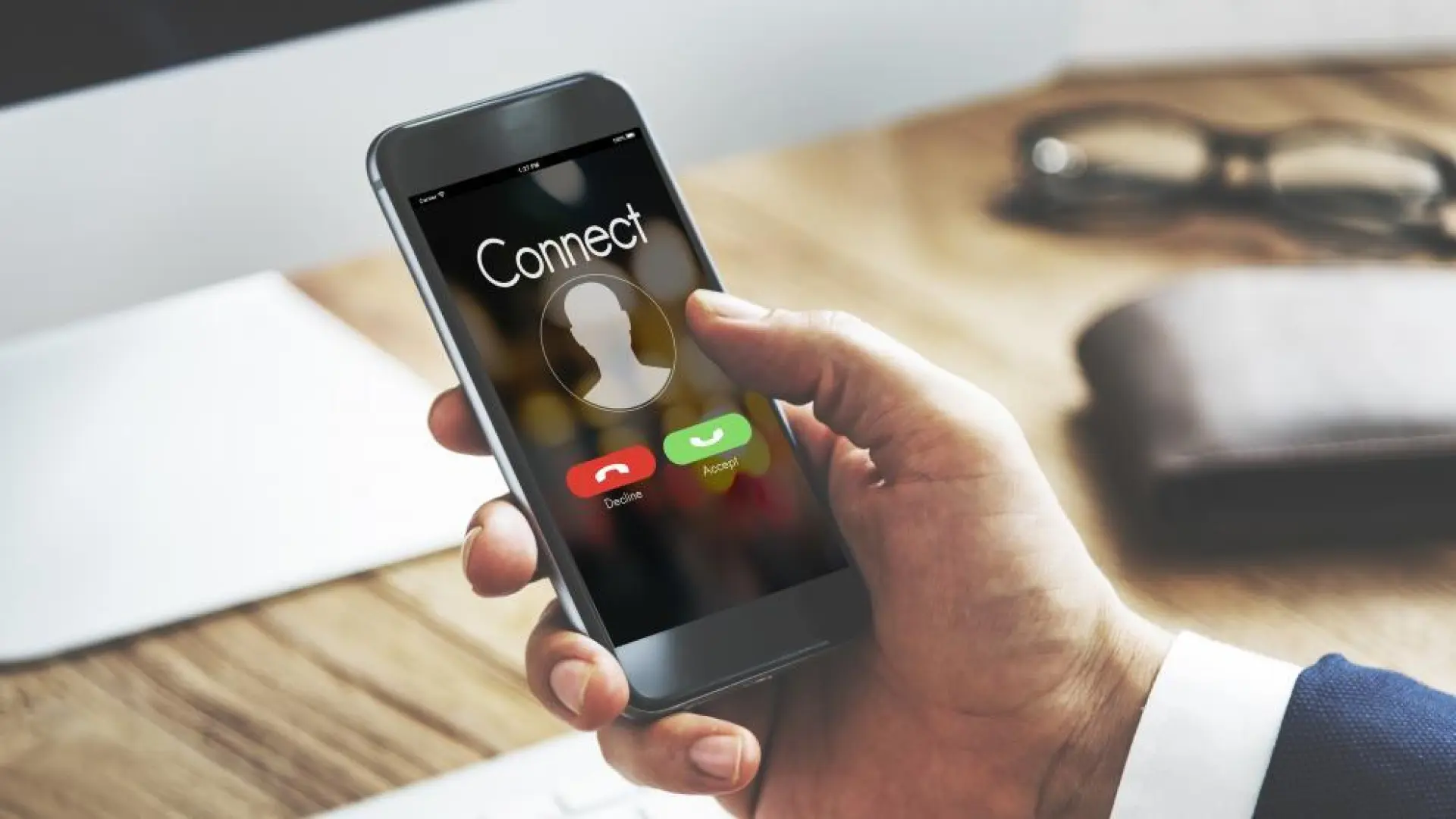 El timo de la llamada perdida vuelve a España: no respondas si ves alguno de estos prefijos telefónicos en tu móvil