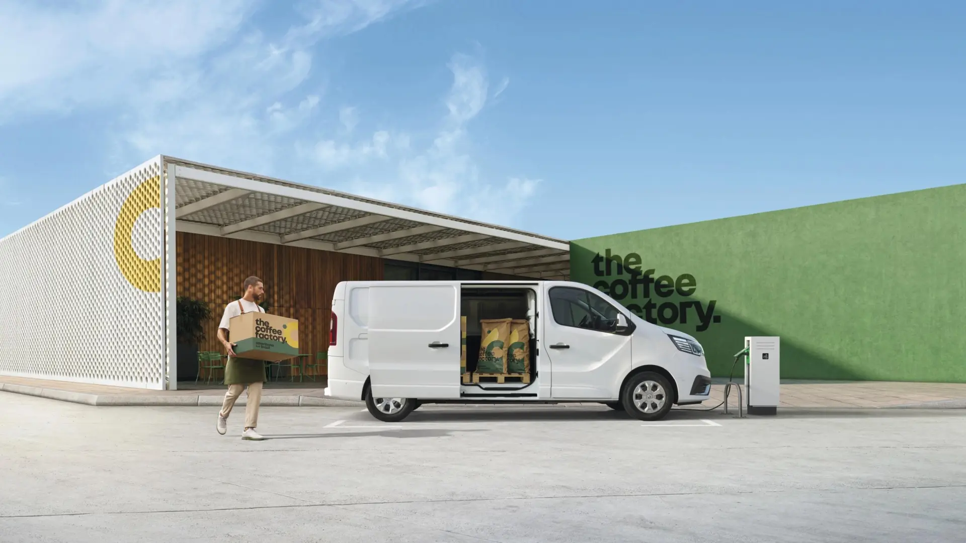 
         El Renault Trafic E-Tech 100% eléctrico ya tiene precio en España: desde 50.397 euros 
    