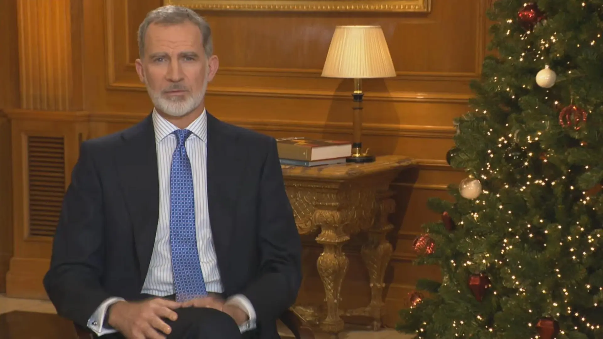 
         El rey ofrece esta noche el tradicional discurso de Navidad, en un año marcado por la DANA 
    