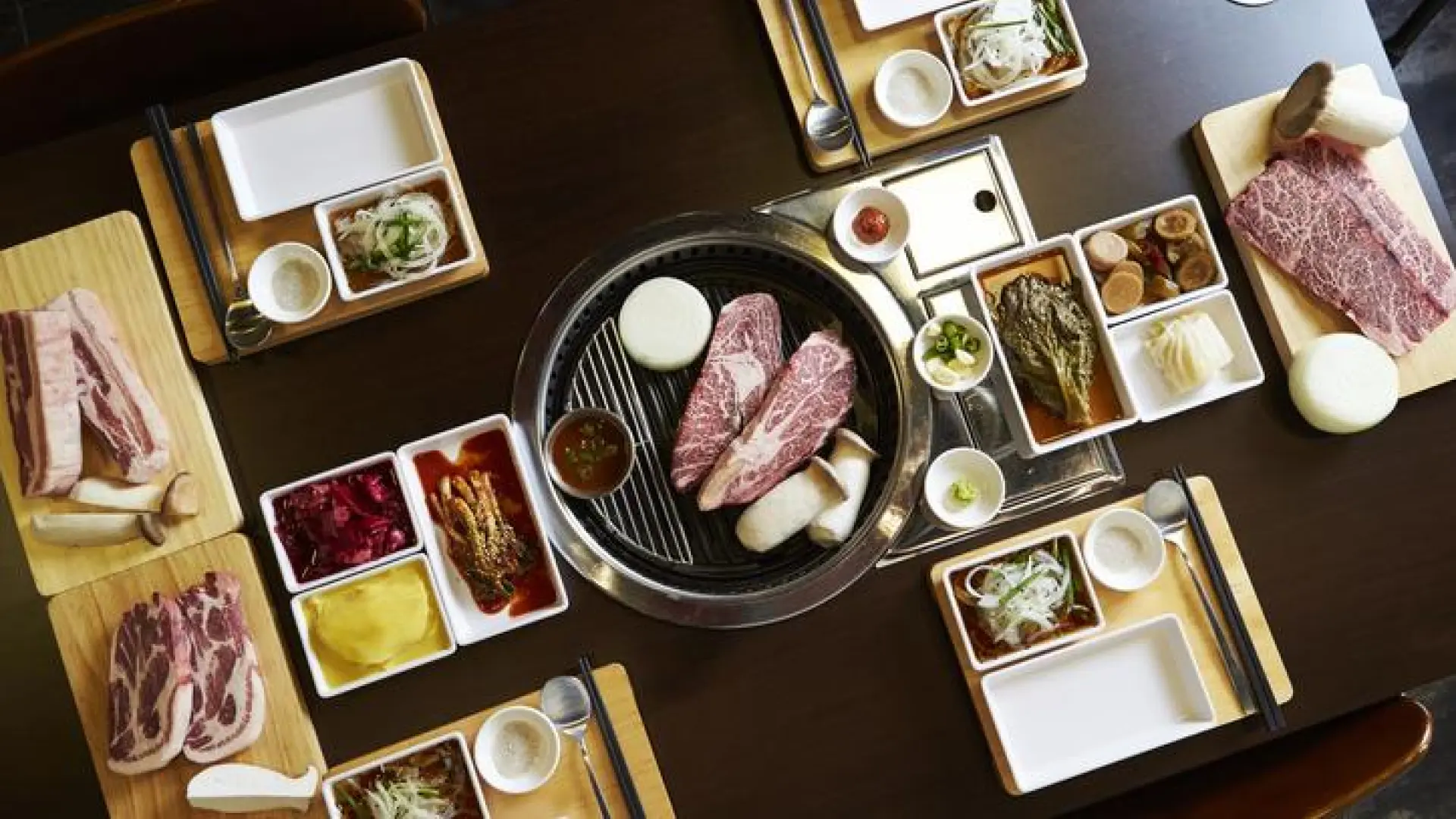 Abre en Fuengirola el primer buffet libre de barbacoa coreana: "Ya era hora de que hubiera algo diferente"