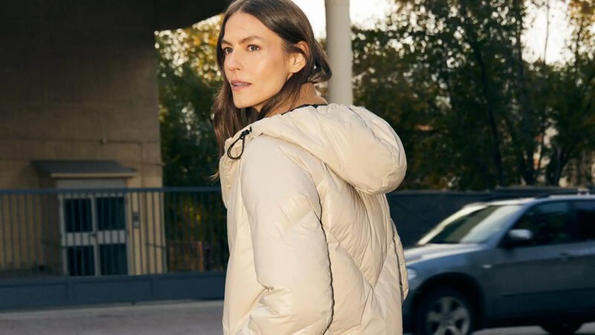 De 170 euros a 60: fichamos el abrigo tipo plumas más versátil de