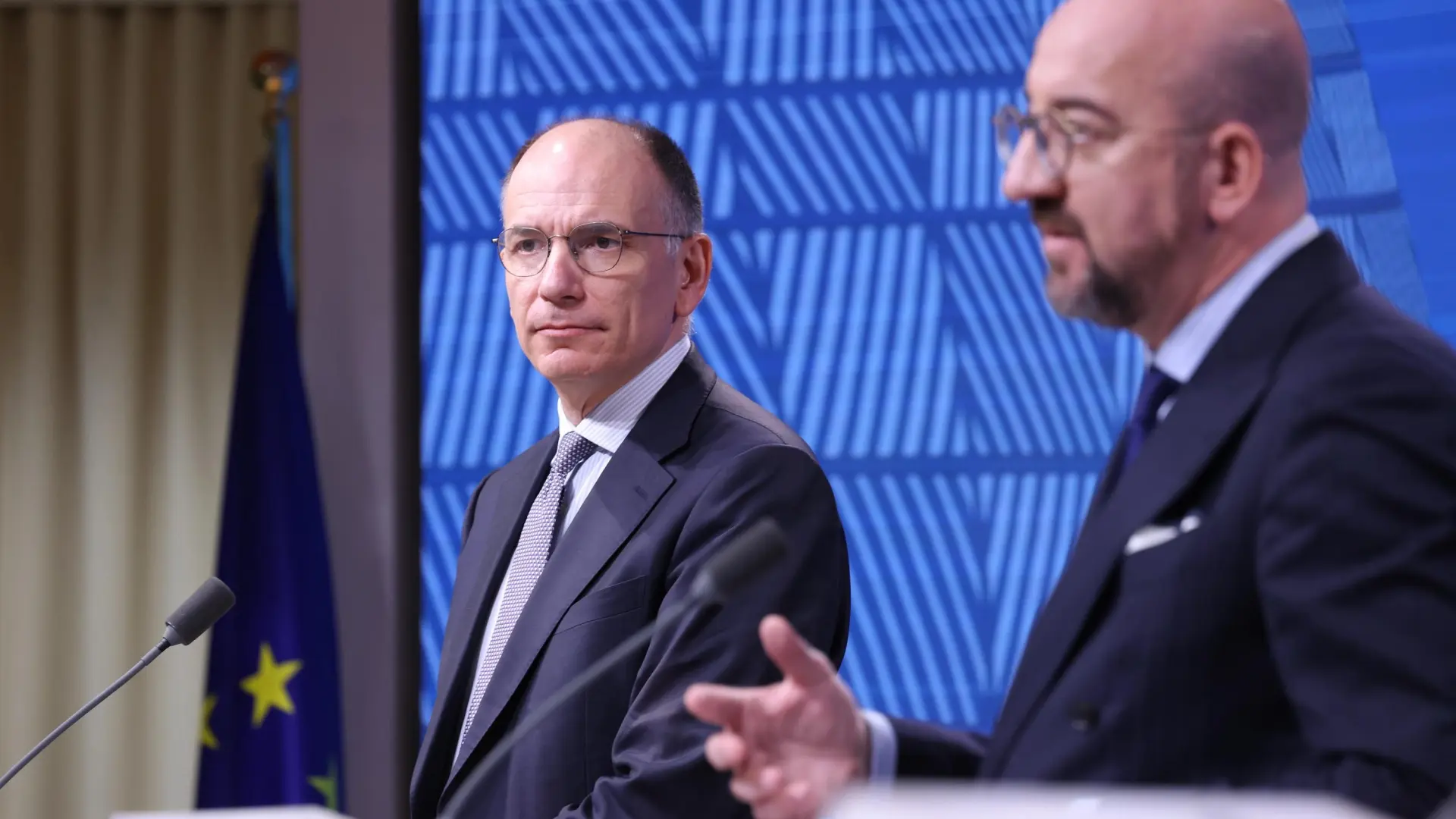 
         La UE dibuja su futuro para competir en el mundo: inversiones masivas, unión de la energía... 
    