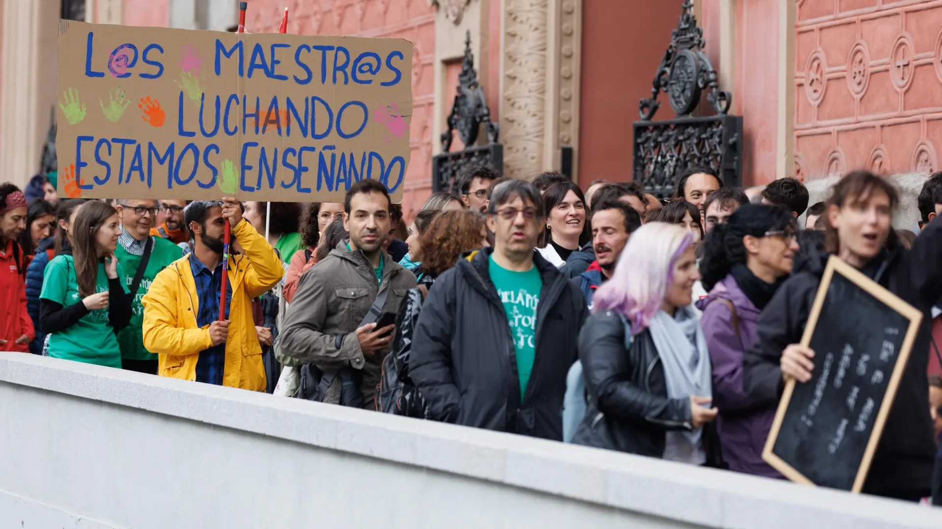 
         El edificio de Fuencarral donde murieron dos trabajadores sepultados tenía "todo en regla" 
    