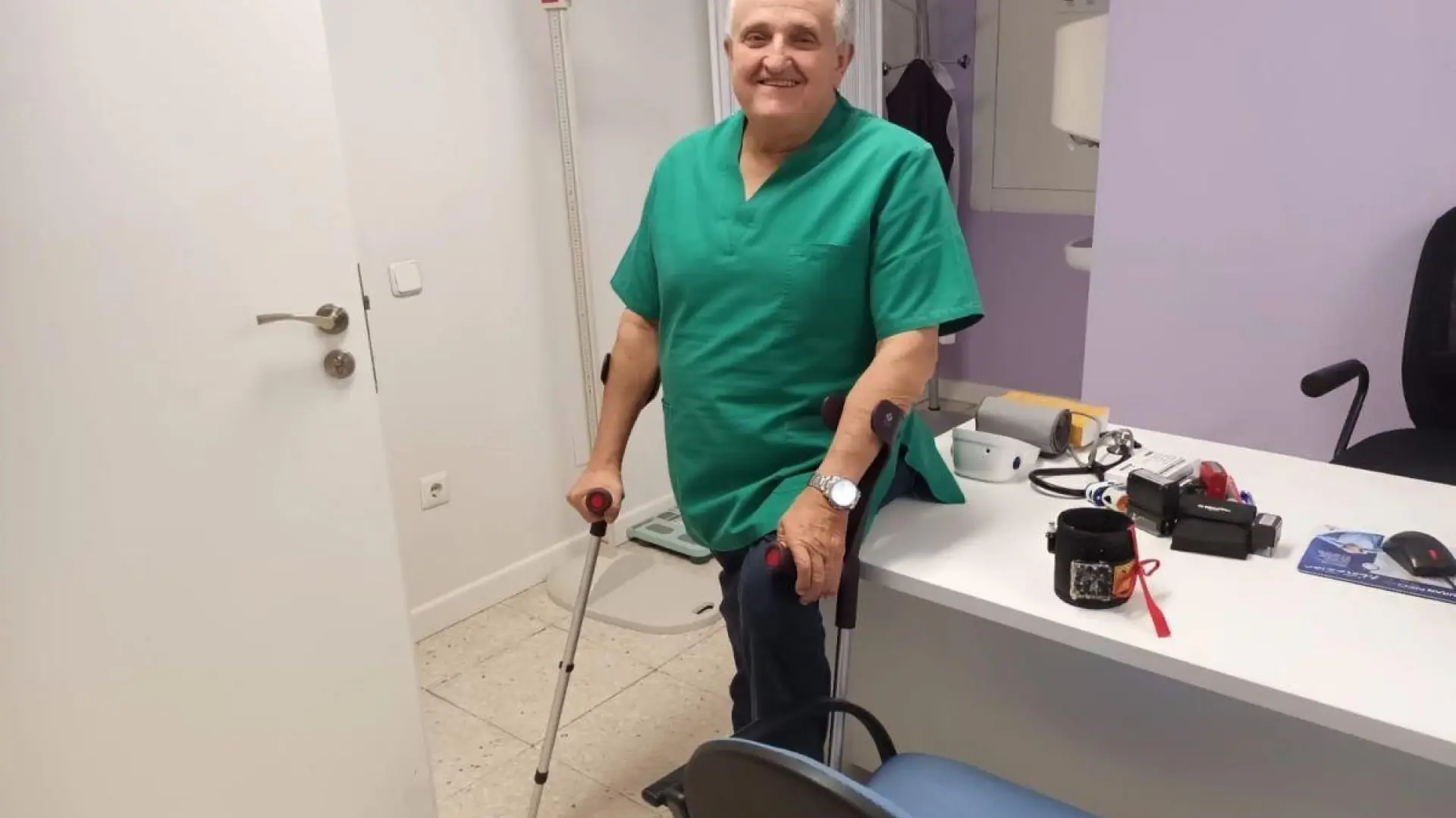 
         José María Brihuega, médico 'gracias' a la polio: "El traumatólogo que me operó cinco veces me metió el gusanillo en el cuerpo" 
    