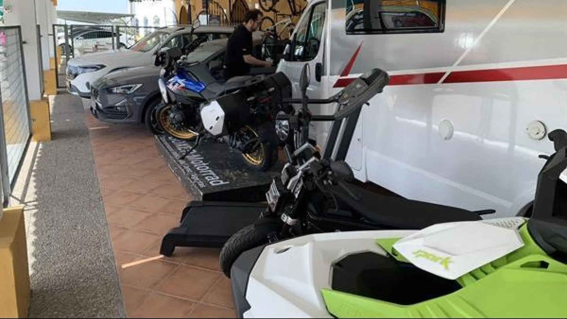 La cesta de Navidad de la venta sevillana de 'El Paisano', valorada en un millón de euros, sigue sin ganador dos días después del sorteo