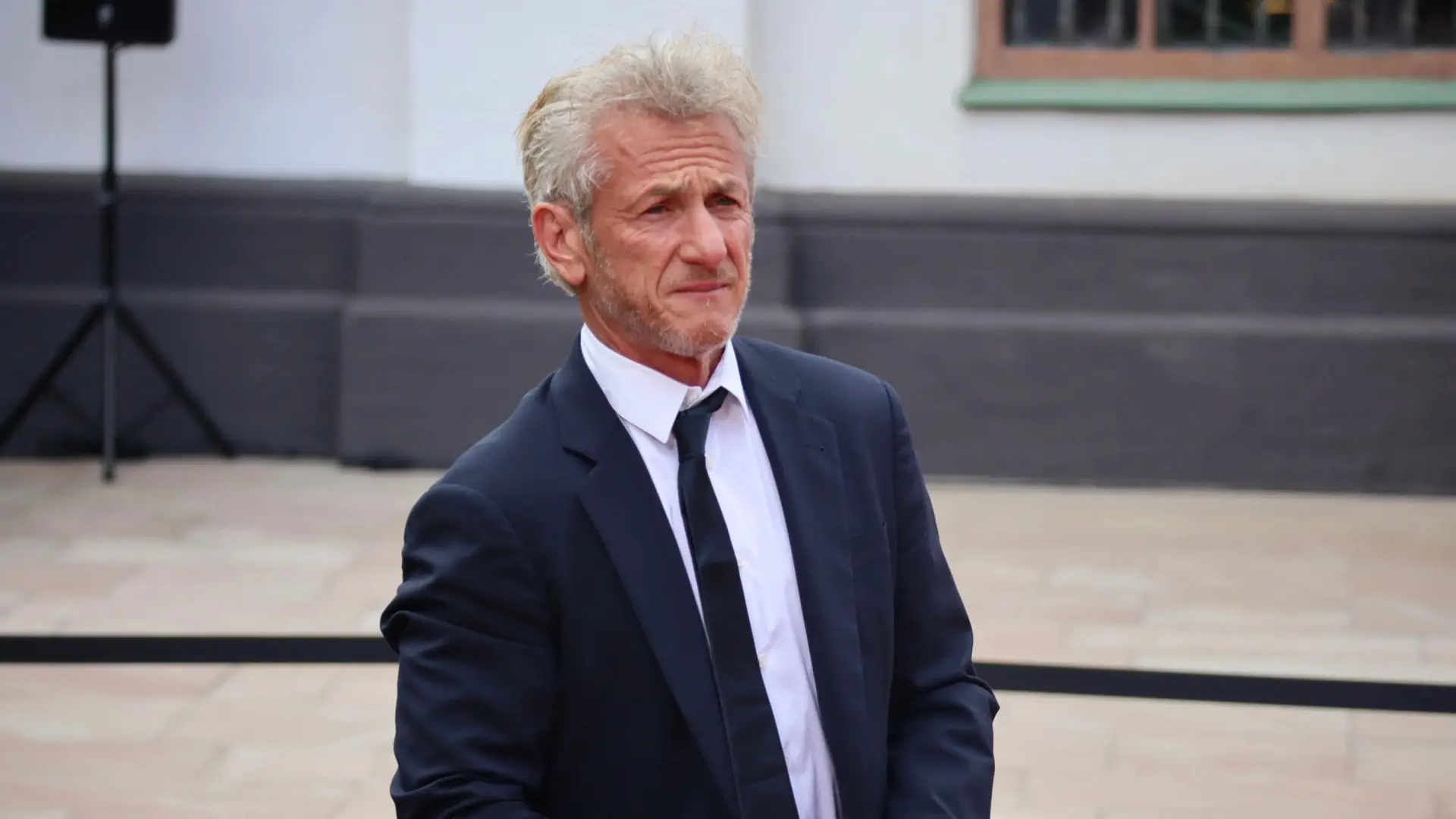 Sean Penn carga contra Trump: "Es como el marido que asesina a su expareja porque no puede tenerla"