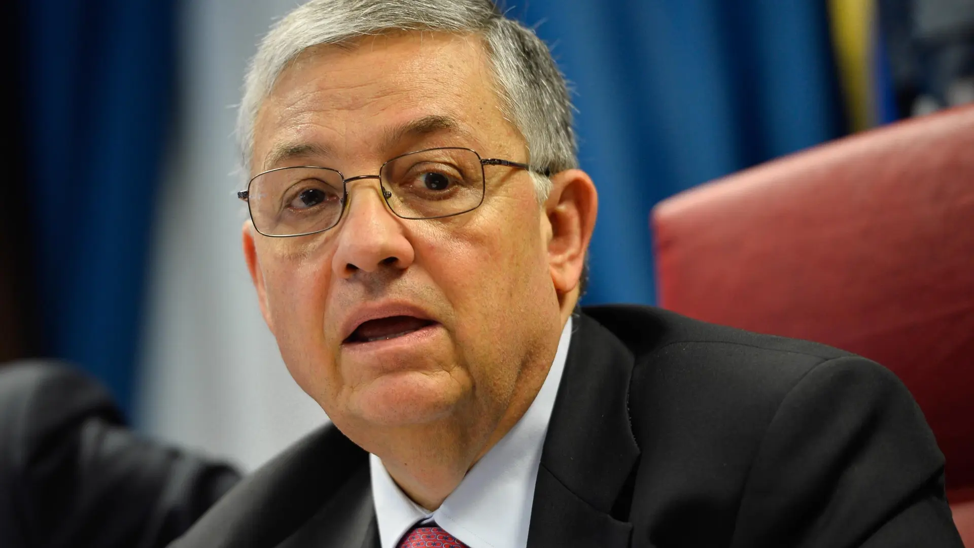 
         Investigan al presidente del tribunal del Vaticano por favorecer presuntamente a la mafia 
    