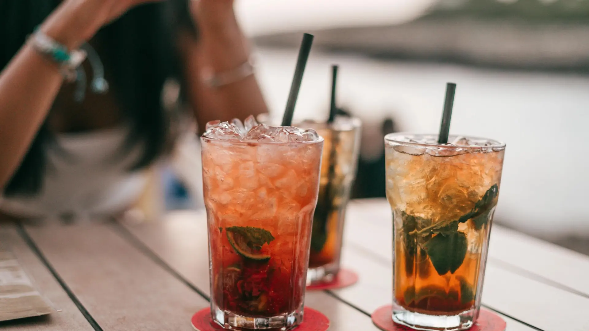 Una nutricionista revela cuáles son las bebidas más saludables y con menos calorías