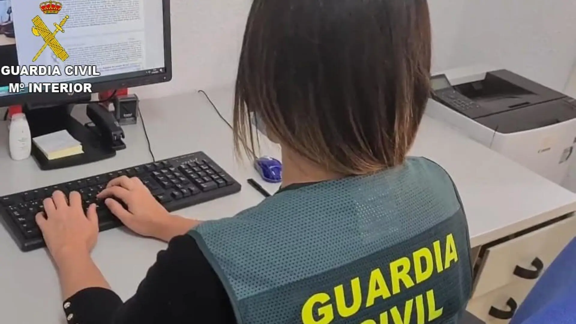 Detenida por envenenar a su pareja, un hombre que confesó que abusó de menores durante 50 años