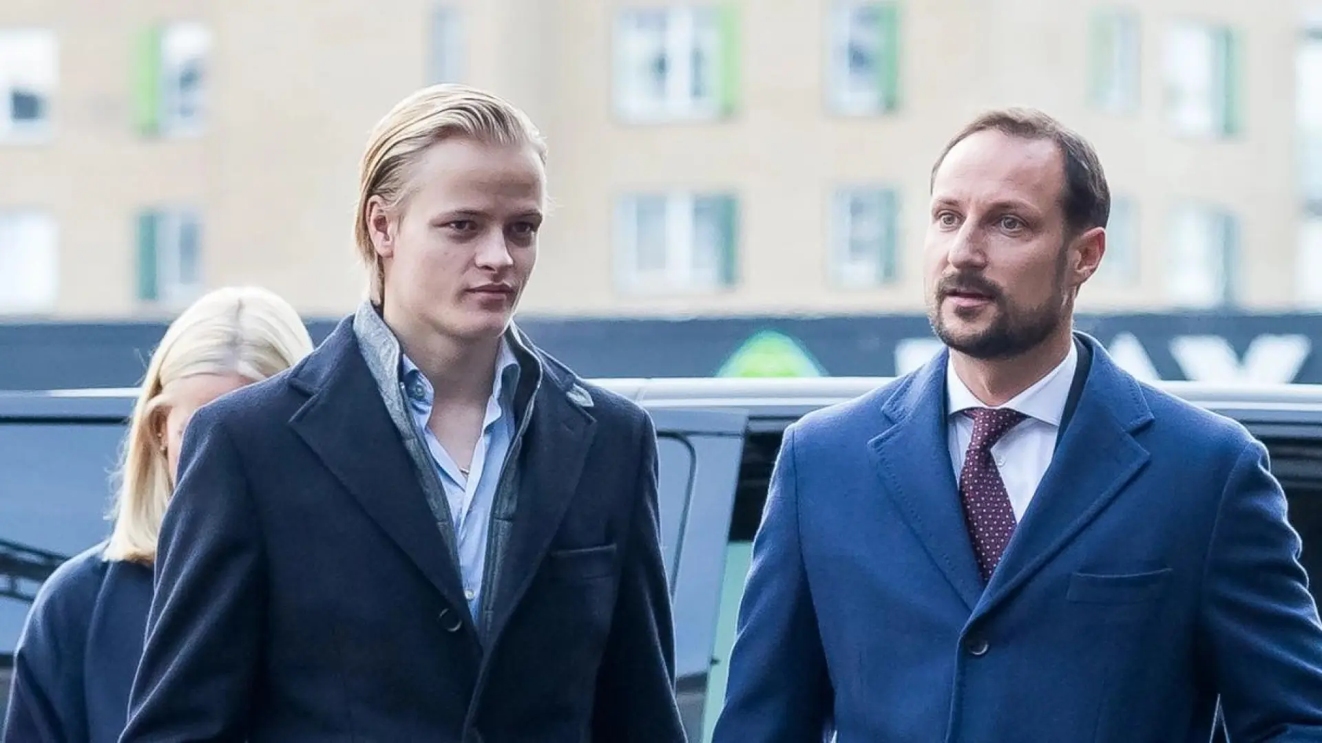 Mette-Marit y Haakon acuden a la cárcel a visitar a Marius