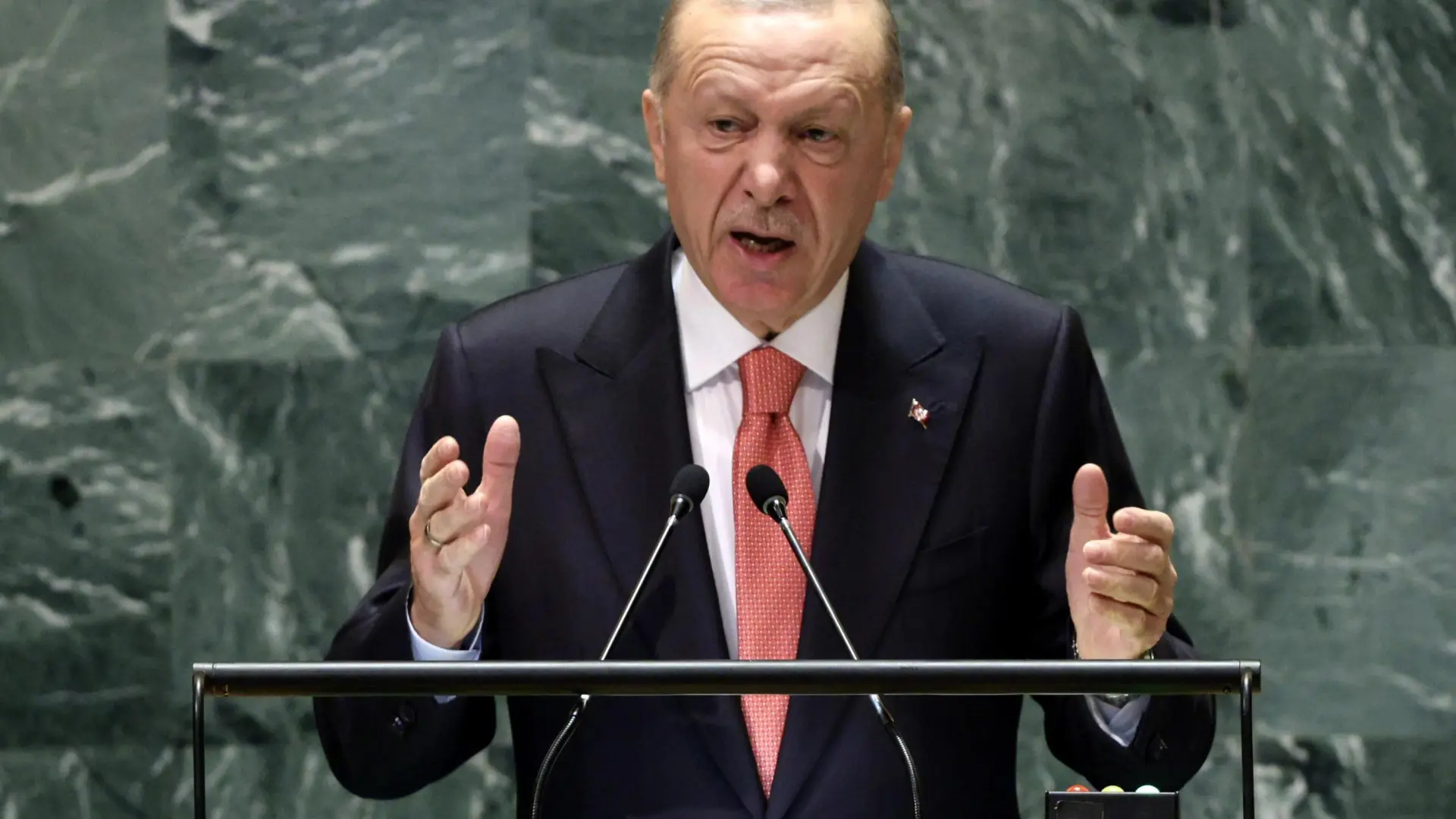 Erdogan: "Netanyahu y su red de asesinos deben ser detenidos como Hitler"