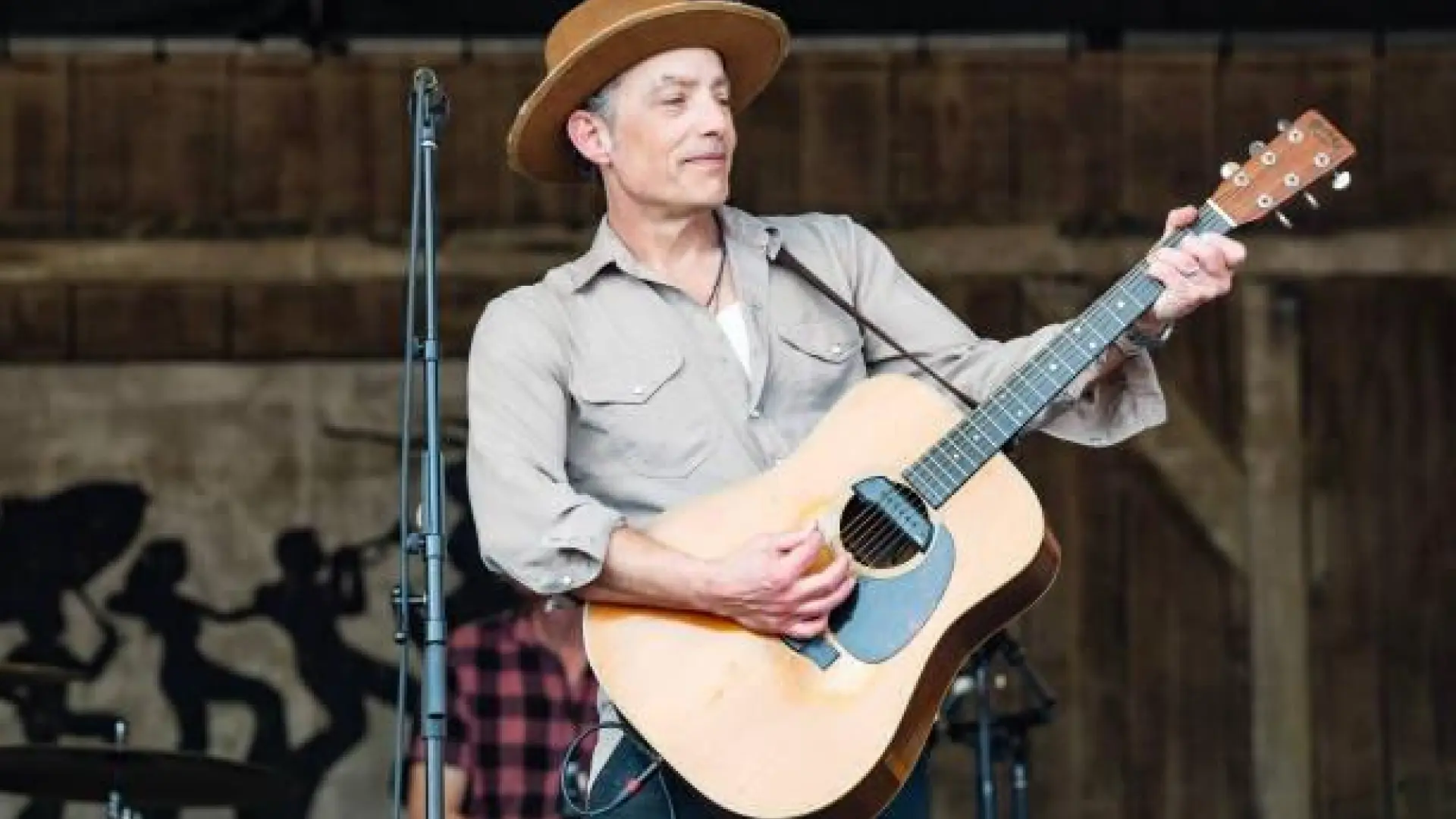 
         ¿El talento se hereda? Hijos de cantantes que también se dedican a la música 
    