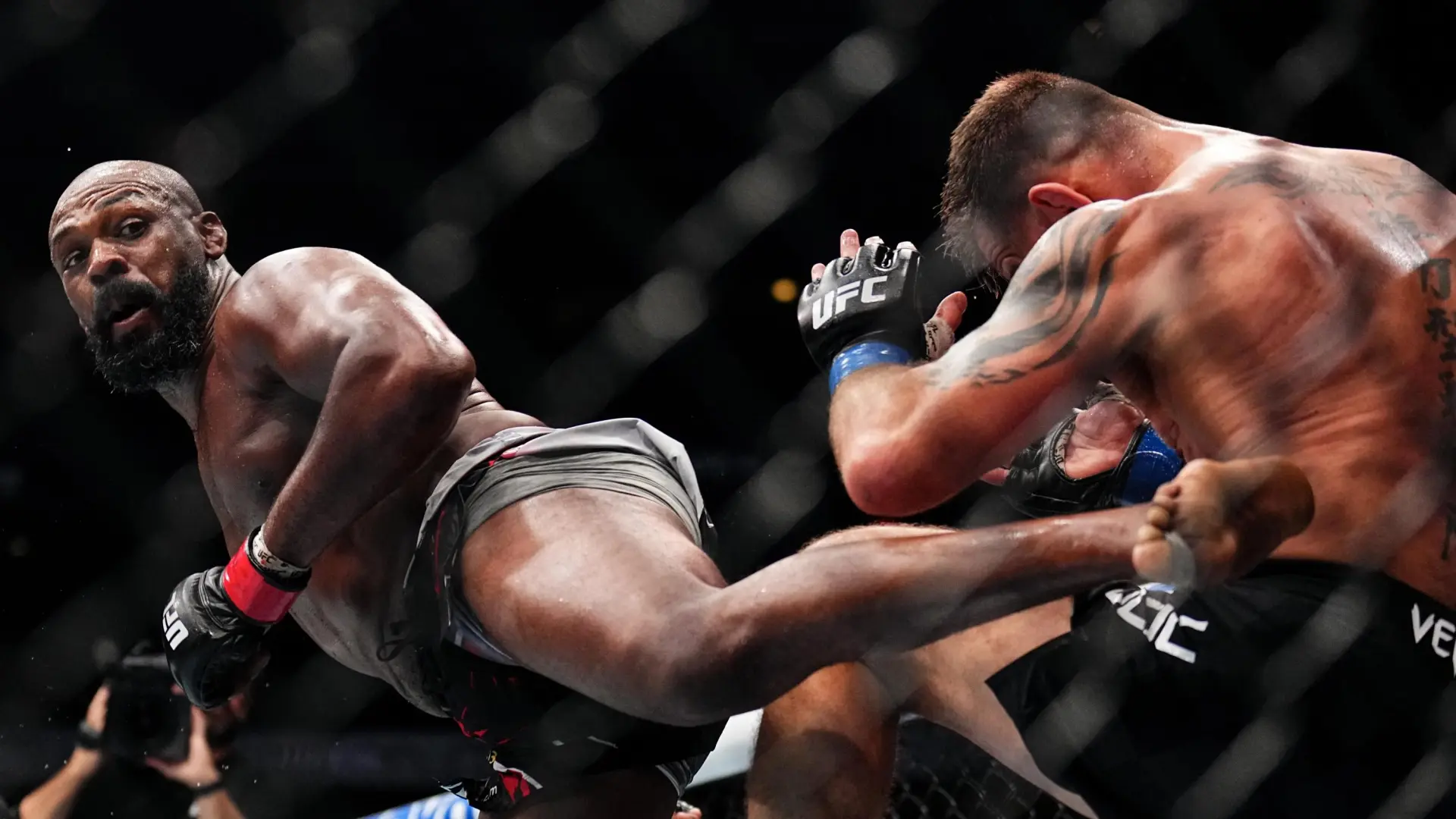 La lesión de Jon Jones abre la puerta a una oportunidad para Topuria: podría estar en el cartel de la Casa Blanca