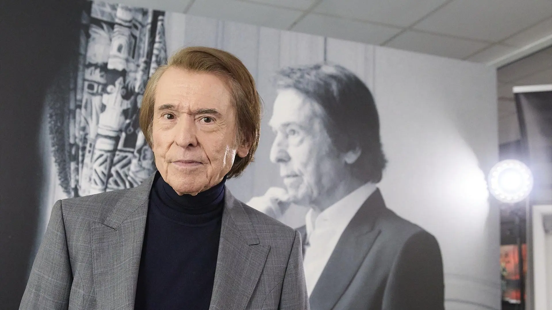 Raphael, última hora de su estado de salud, en directo | El cantante podría recibir el alta hoy o mañana porque su salud ya está controlada