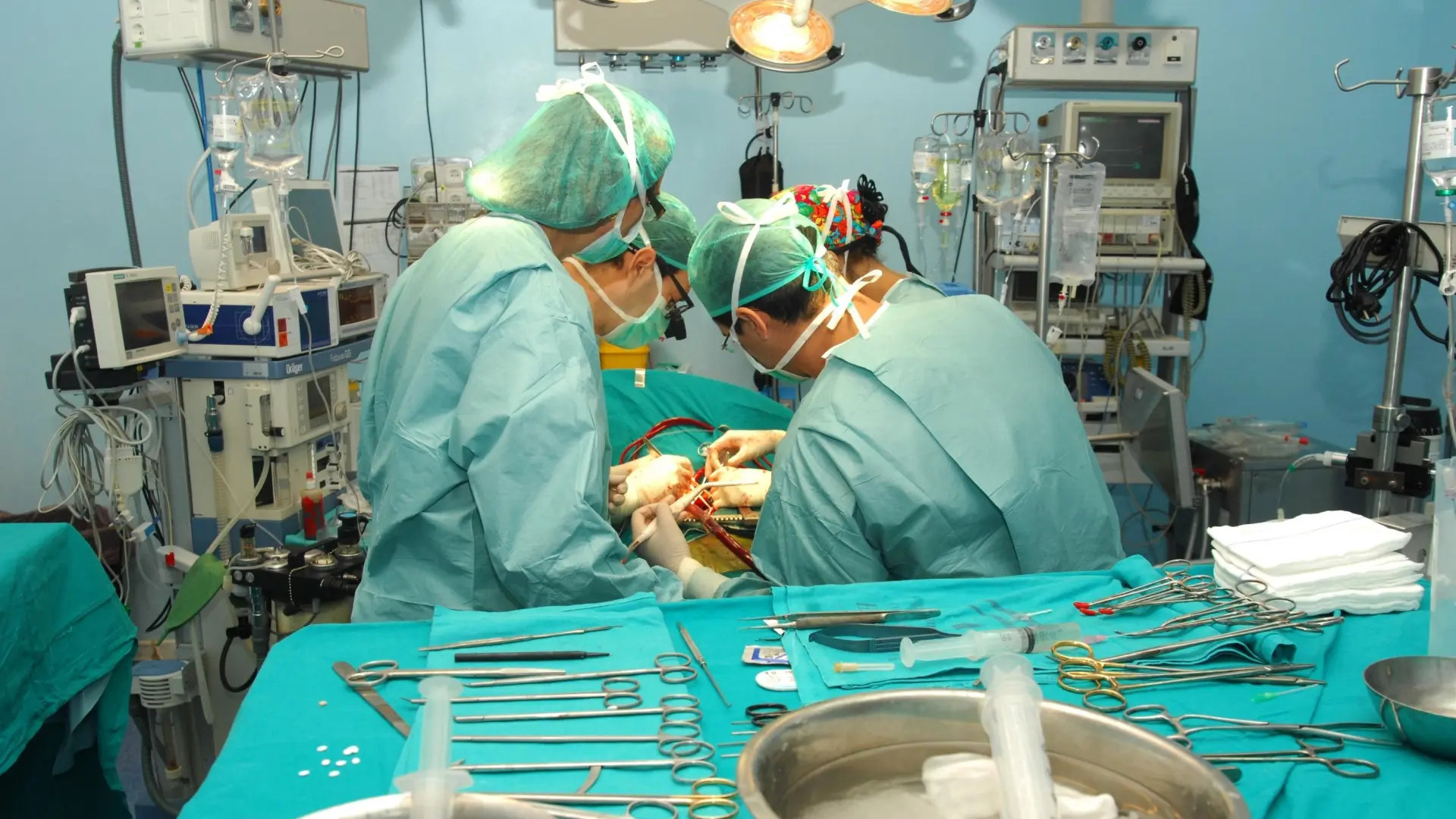 Avance histórico en la medicina: se realiza el primer trasplante de vejiga en humanos