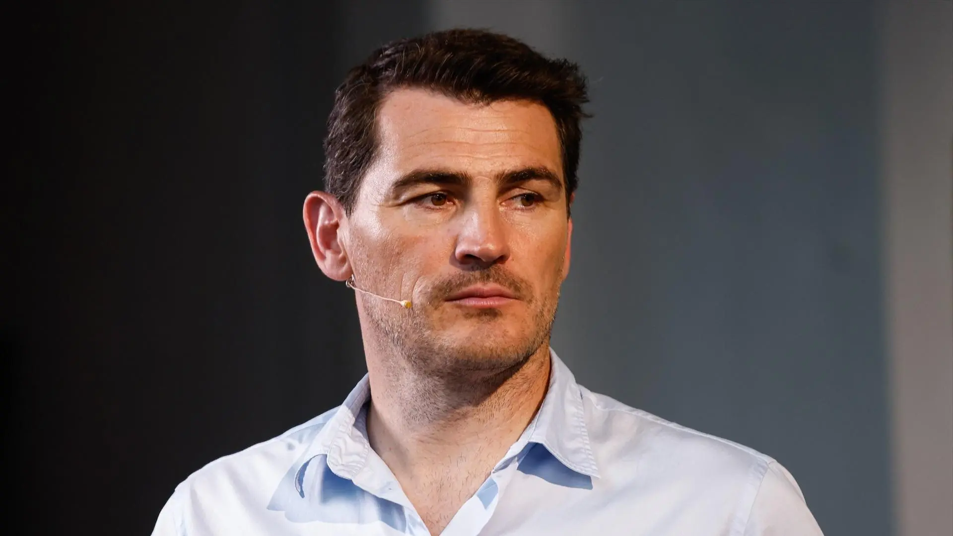 La irónica respuesta de Iker Casillas a una popular web que duda de sus  logros: "Engañé más que Houdini"