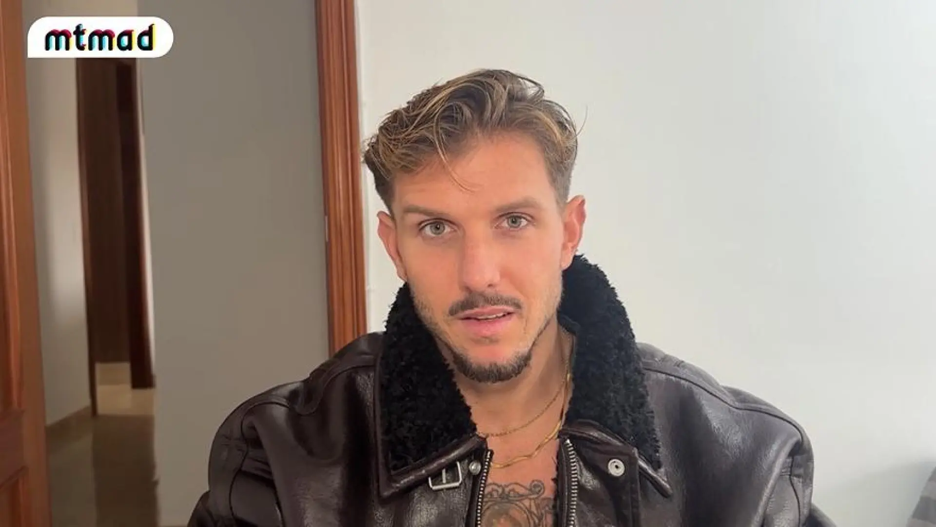 
         Tadeo Corrales vuelve a hacerse un retoque estético para tener "un 'look' ideal" 
    