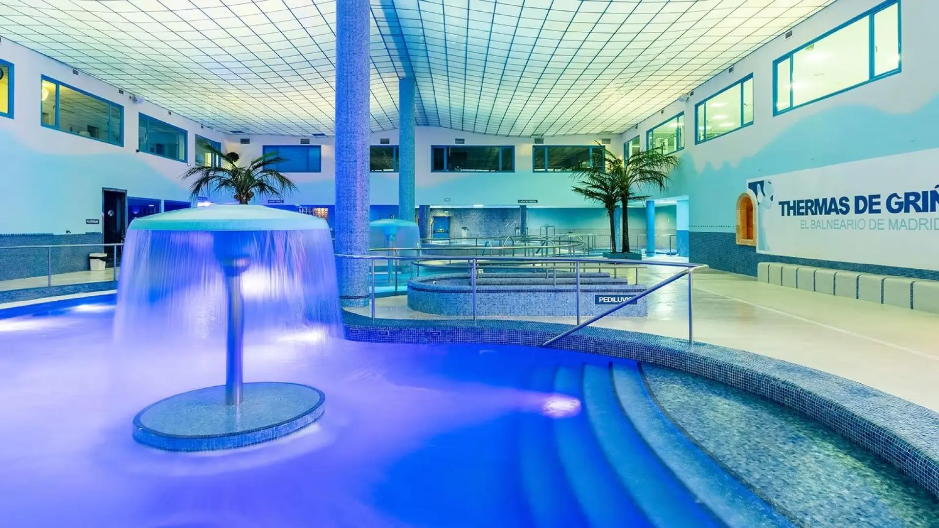 
         Un oasis termal a solo media hora de Madrid: aguas salinas, volcanes y una cascada de hielo 
    