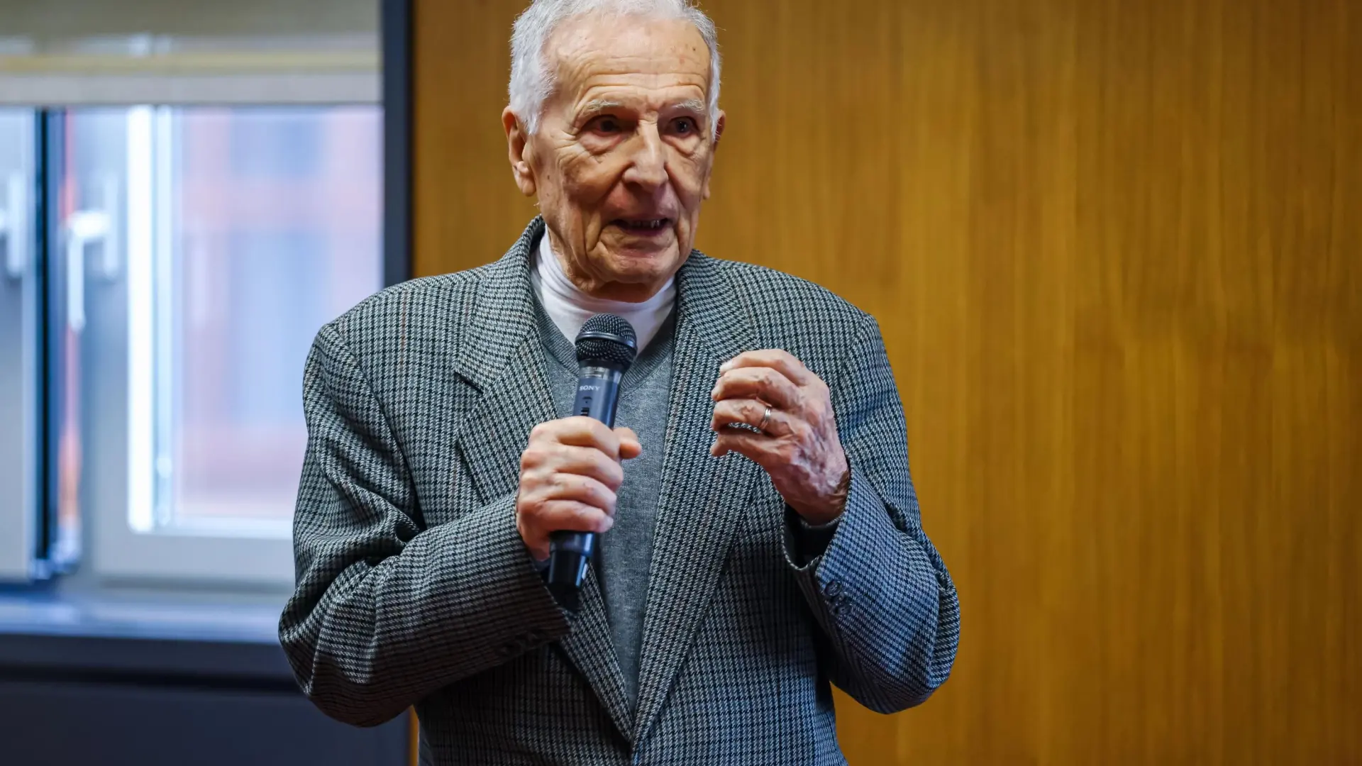 Silvio Garattini da las dos claves para evitar enfermedades: "Se necesita una revolución"