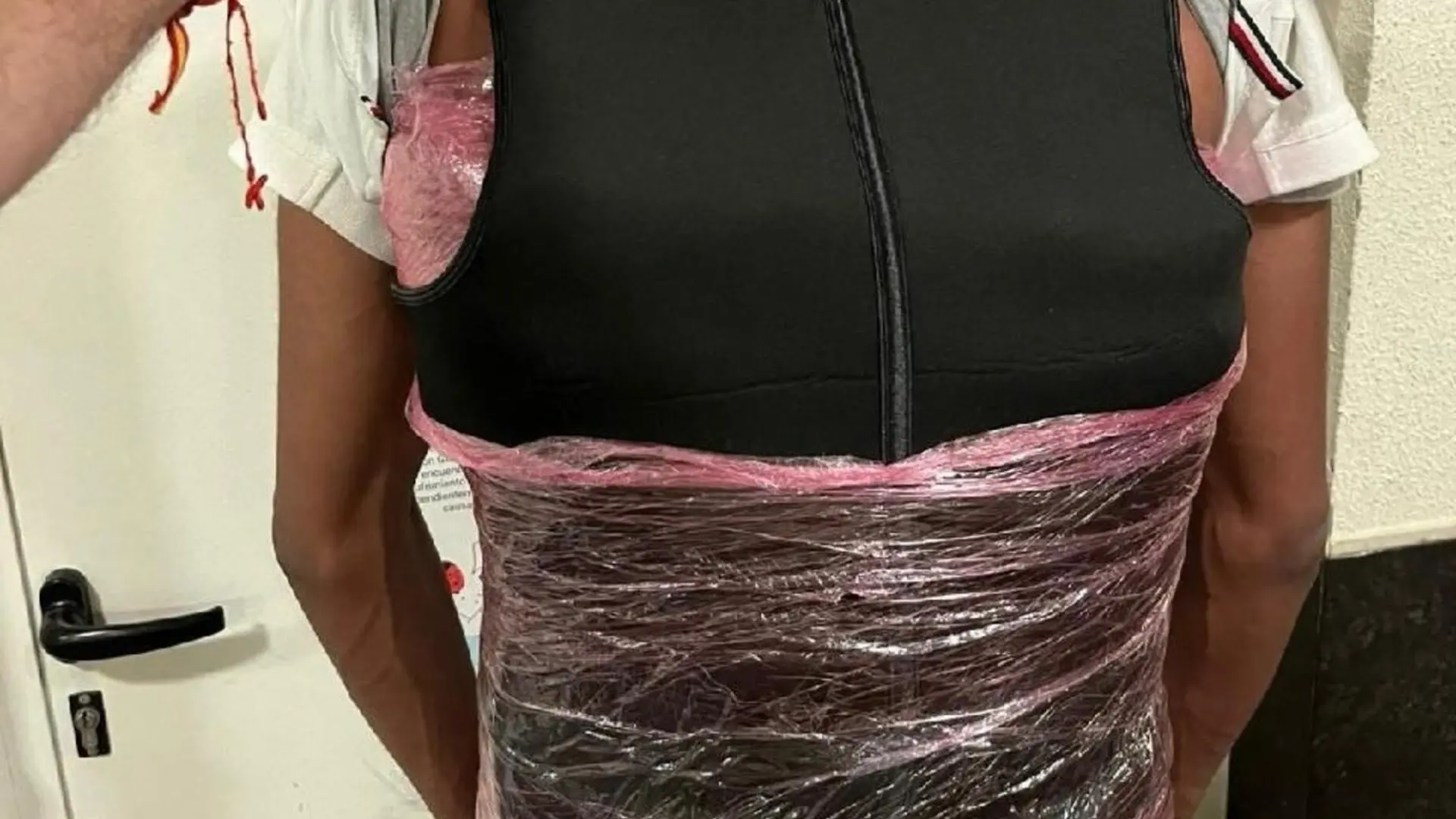 
         Detenido en la Estación Sur de Madrid con más de 13 kilos de cocaína ocultos en su maleta y en su torso 
    