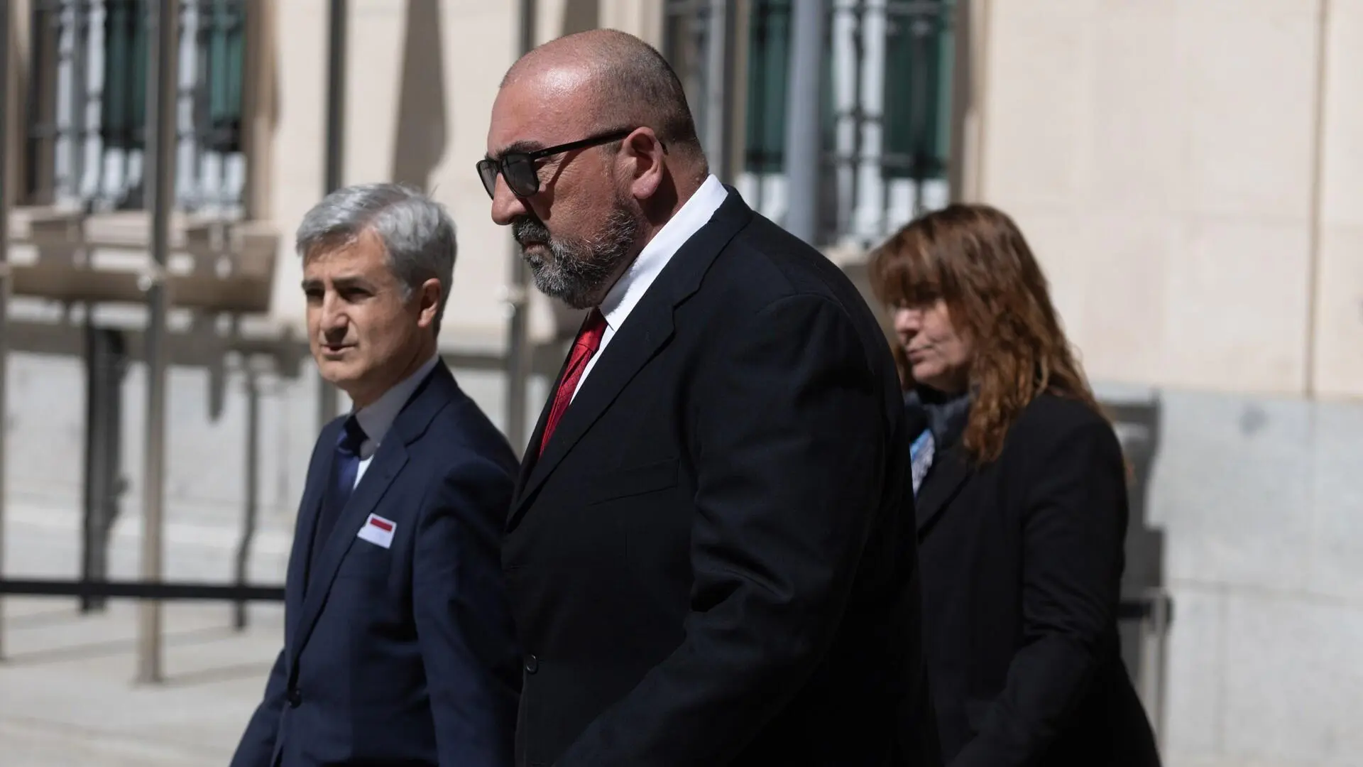 
         Koldo reclutó colaboradores para grabar una comida del PSOE: "Uno dijo que iba a hablar con un tal Patxi" 
    