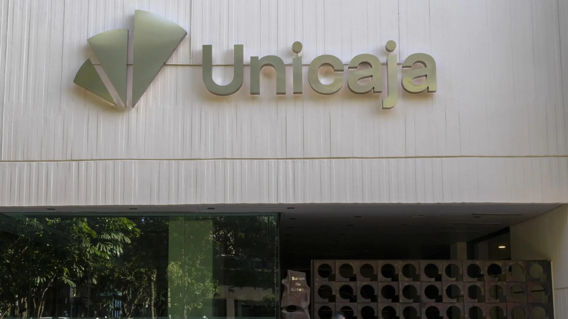 Unicaja lanza una cuenta remunerada al 3% TAE para nuevos autónomos con devolución de un 1% de recibos
