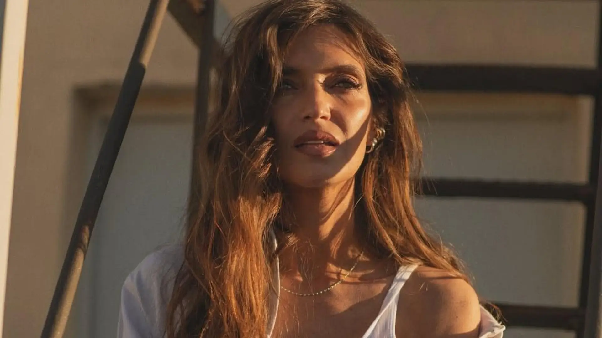 Las primeras imágenes de Sara Carbonero junto a su novio, Jota Cabrera, tras recibir el alta