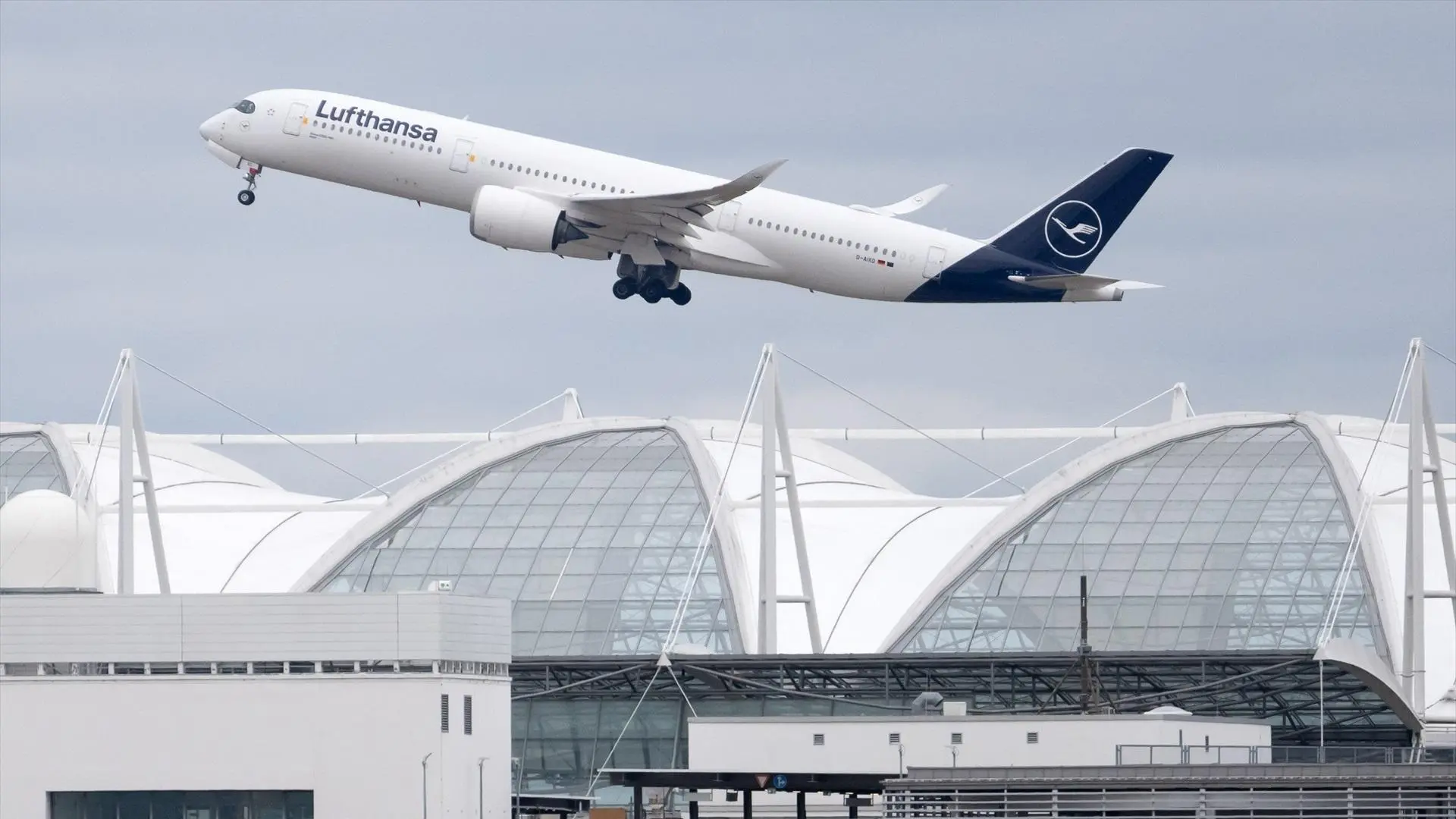 Lufthansa presenta un plan de ajustes con 4.000 despidos para los próximos cinco años