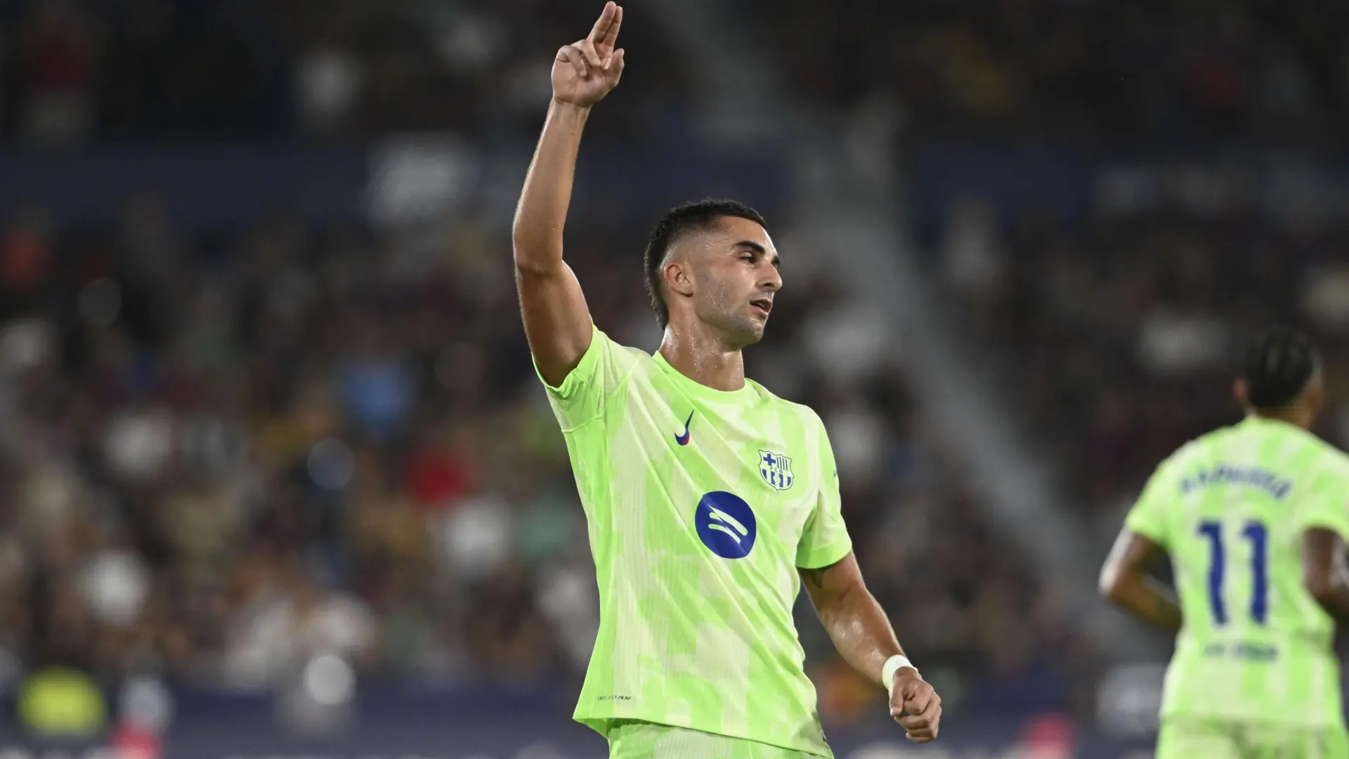 Remontada in extremis del Barça ante un Levante que se marcó en propia en  el descuento