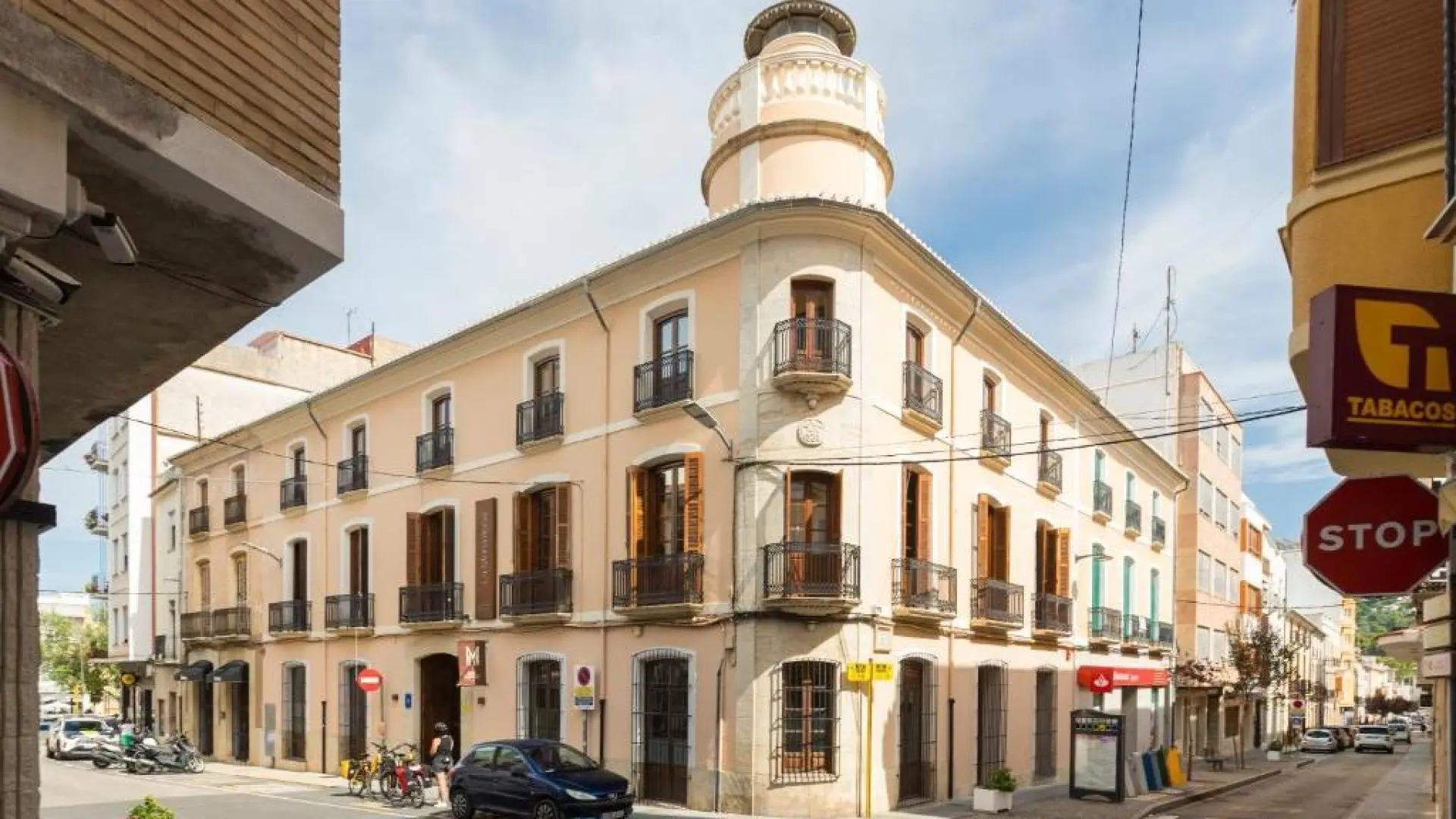El espectacular hotel situado en una mansión modernista que abre sus puertas en un bonito municipio de Alicante