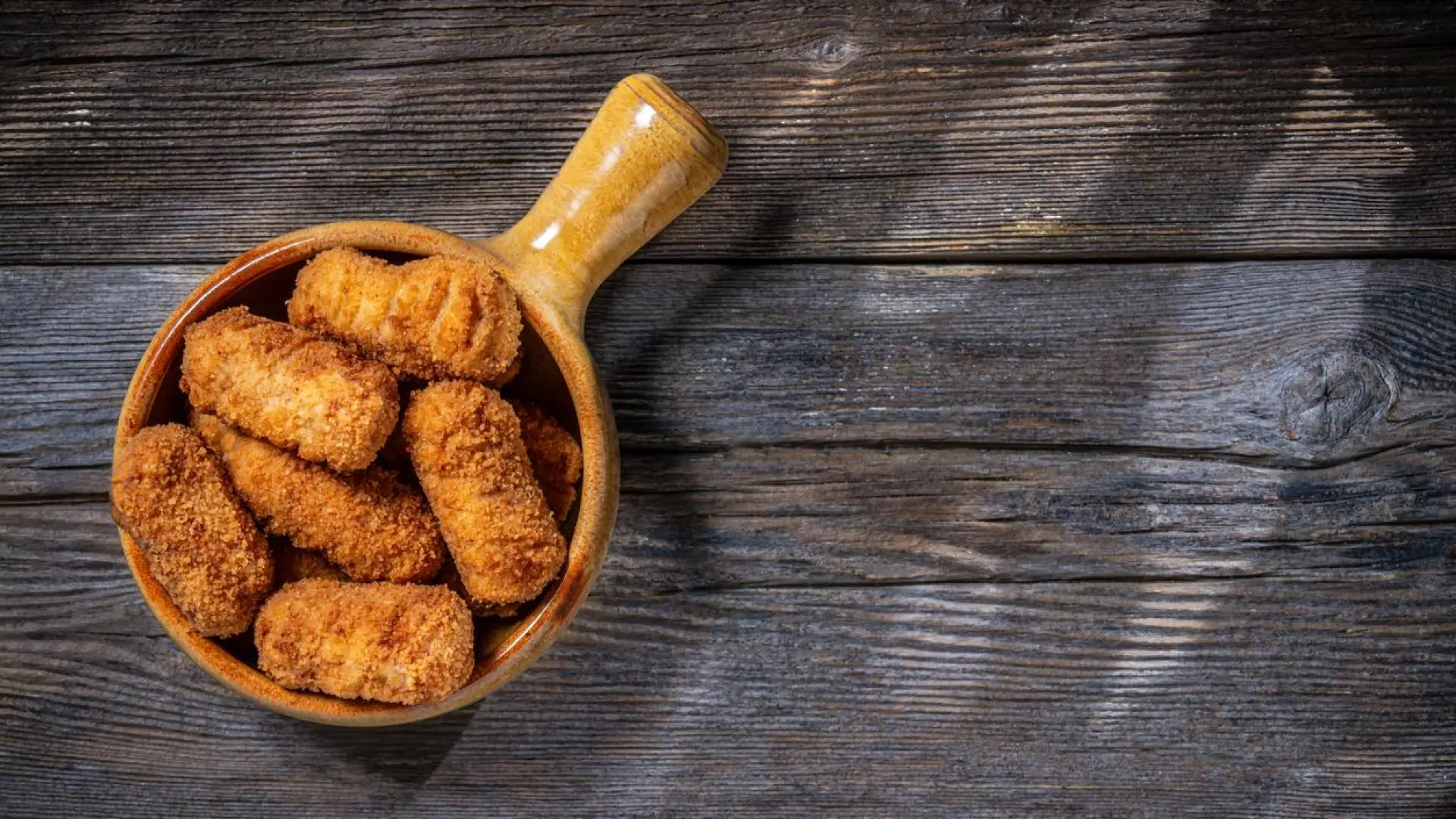 Croquetas de pollo asado, una idea de receta barata perfecta para disfrutar hoy y congelar para otro día
