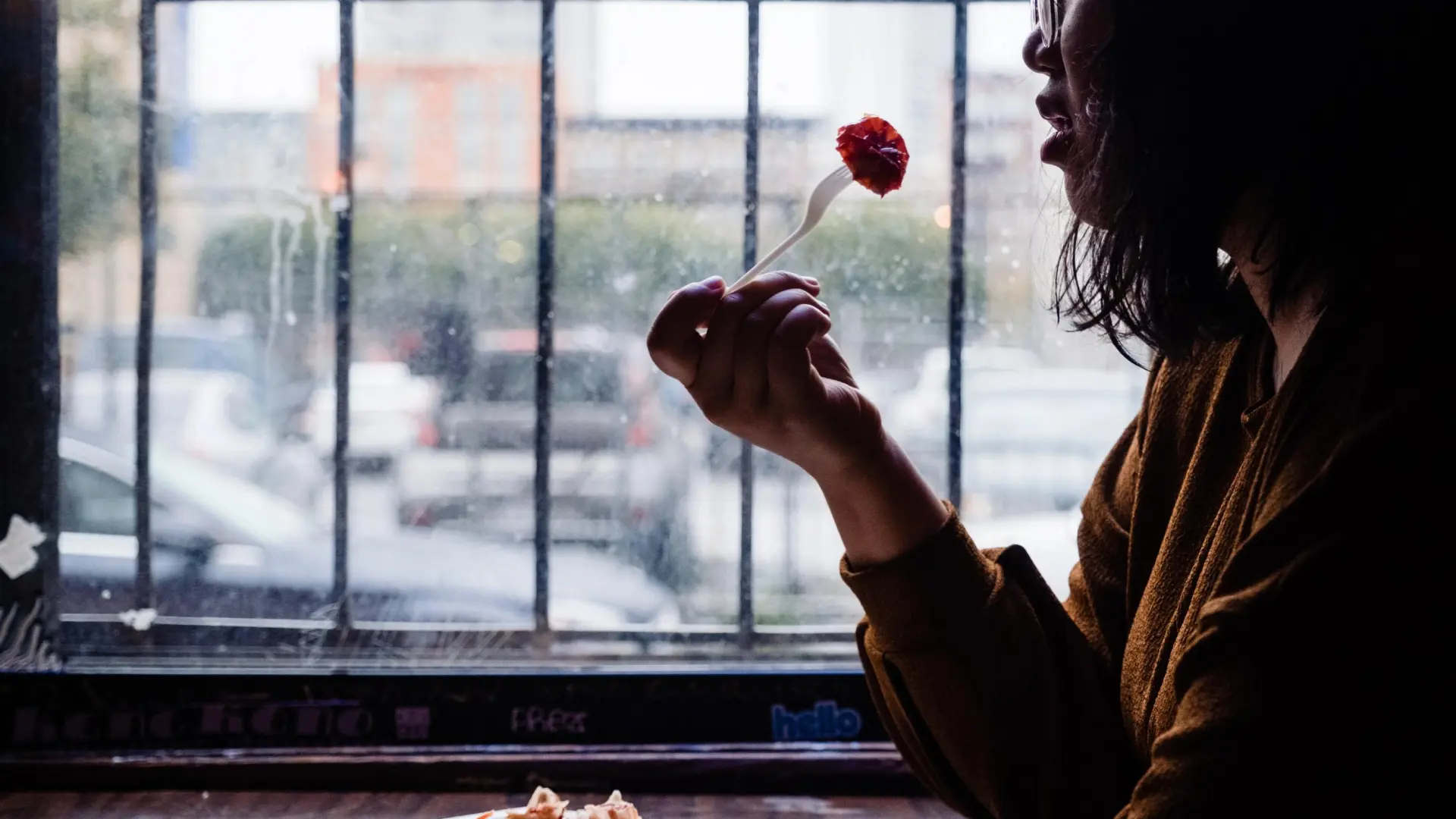 Un nutricionista recomienda masticar 30 veces cada bocado: "Comes menos cantidad, ganas menos peso y baja tu colesterol"