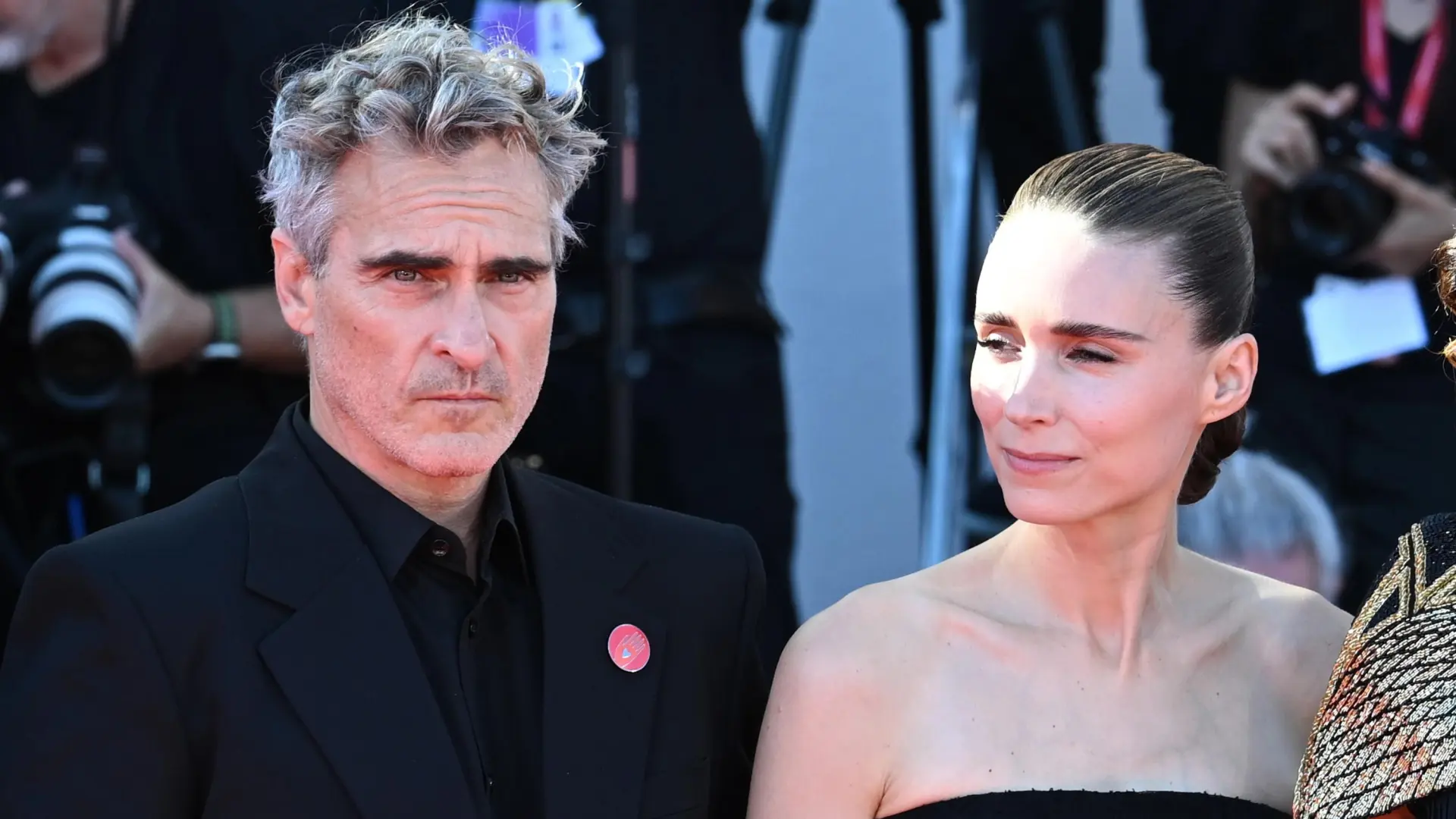 Así es la sencilla vida de Joaquin Phoenix y Rooney Mara, en Hollywood pero lejos del foco mediático