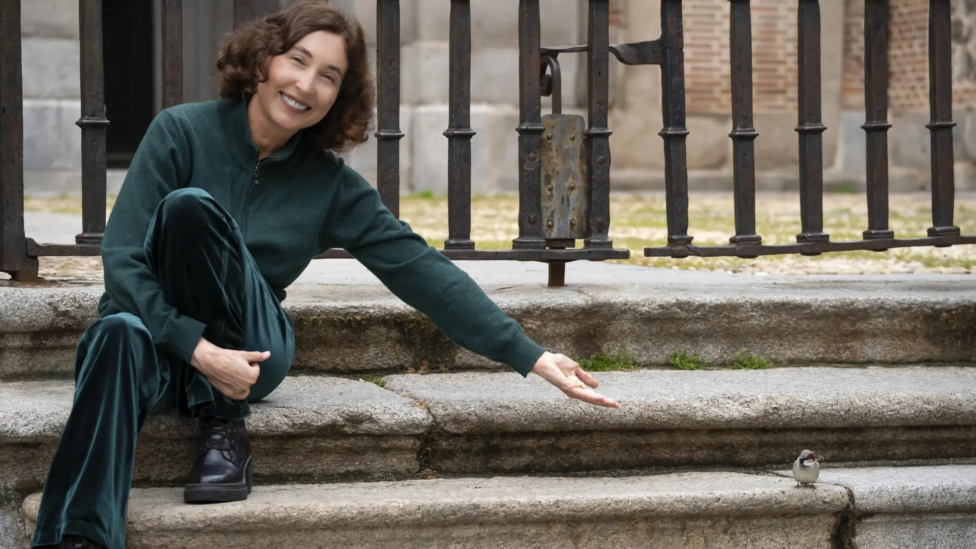 Elsa Punset y su nuevo libro, 'Alas para volar': "La enfermedad del momento es la pobreza afectiva en la que vivimos"