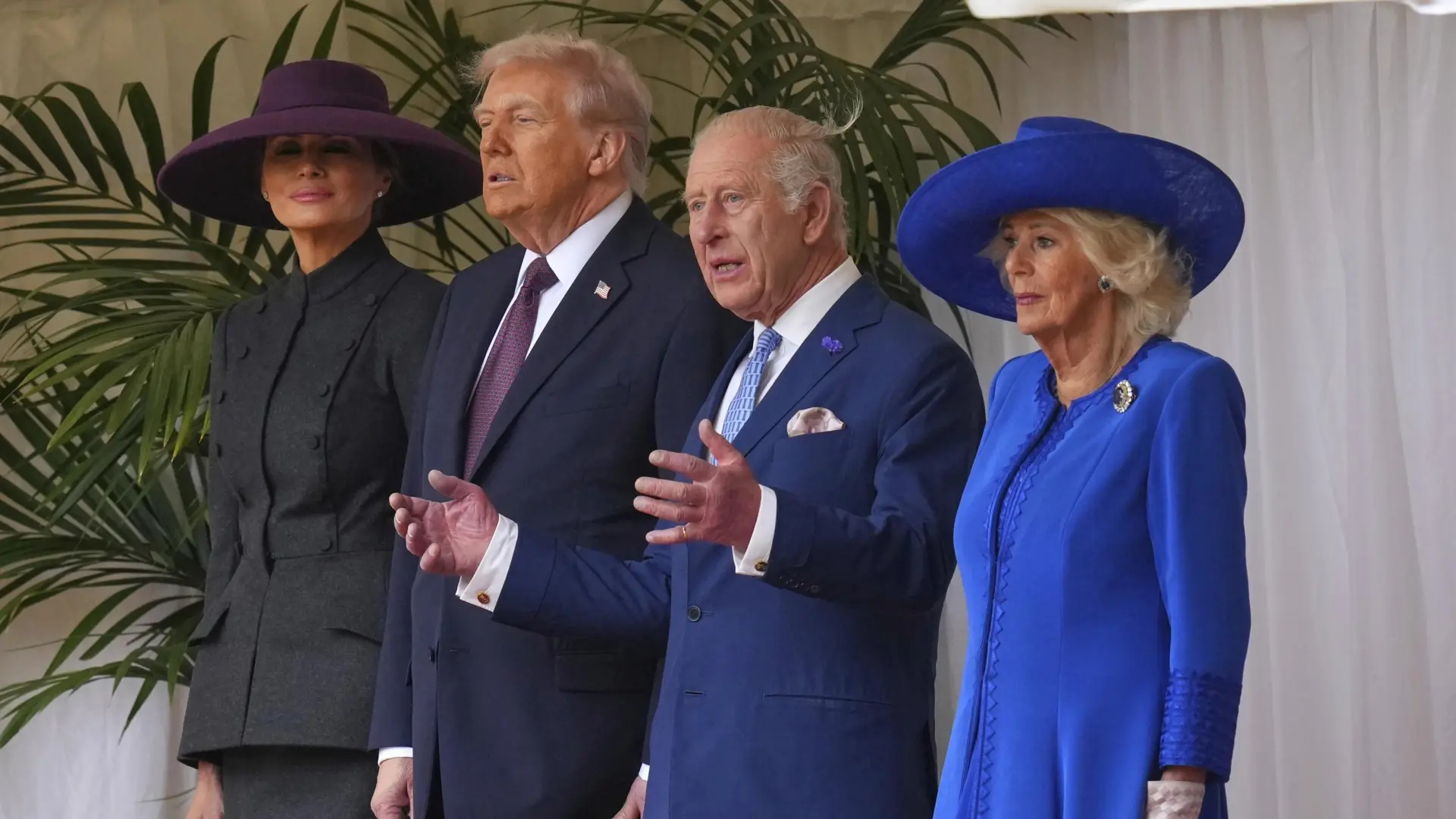 Trump regala a Carlos III una réplica de la espada de Eisenhower durante su visita a Reino Unido