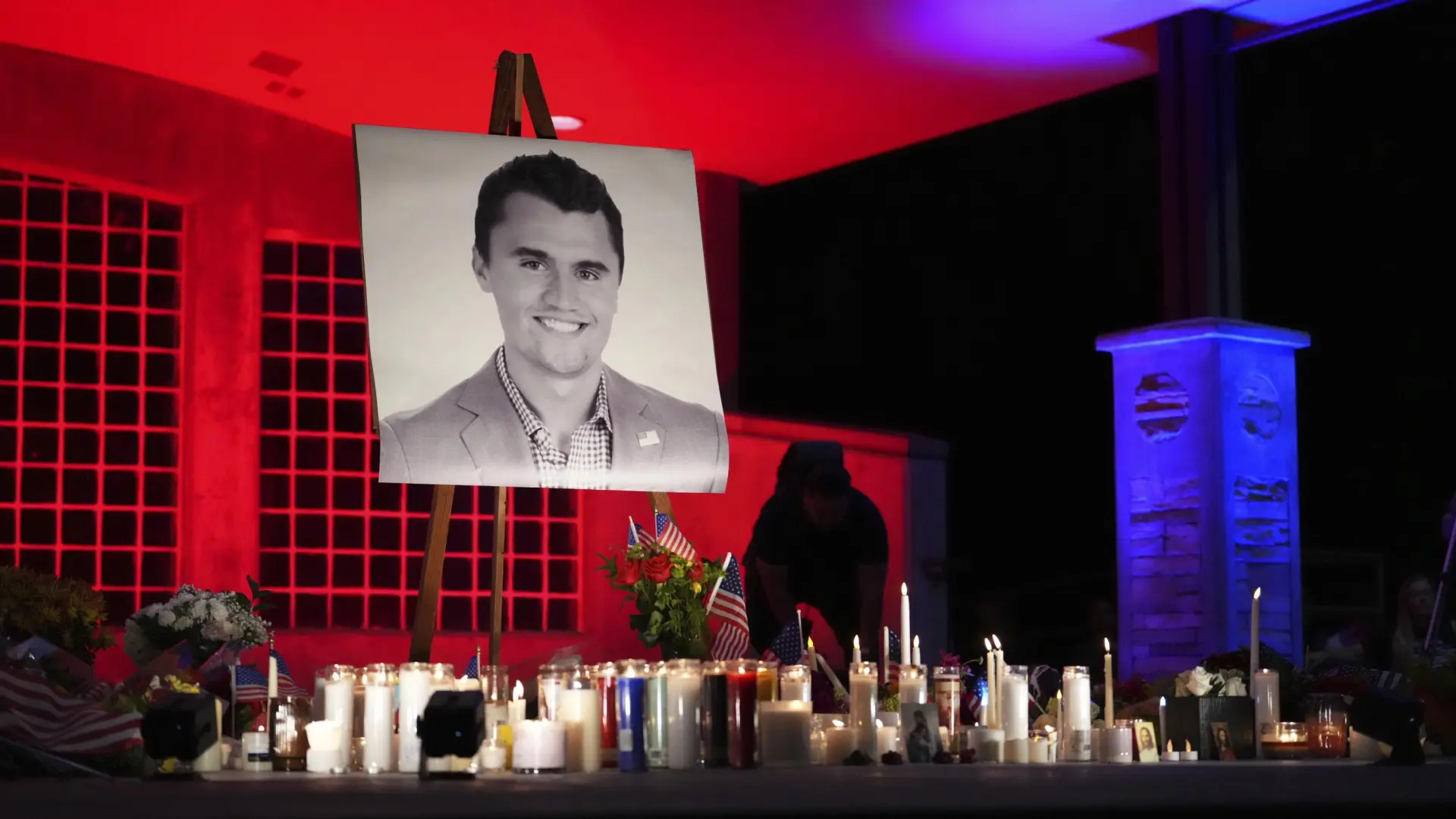 Clubes de lucha neonazi utilizan el asesinato de Charlie Kirk para reclutar miembros: "Instan a hombres blancos a unirse"