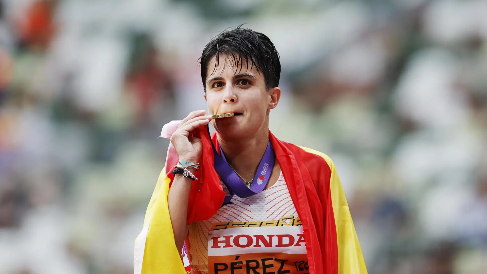 La lección de María Pérez tras ser campeona en el Mundial de Tokio: "En el atletismo, no hay rivales, sobre todo hay amistades"