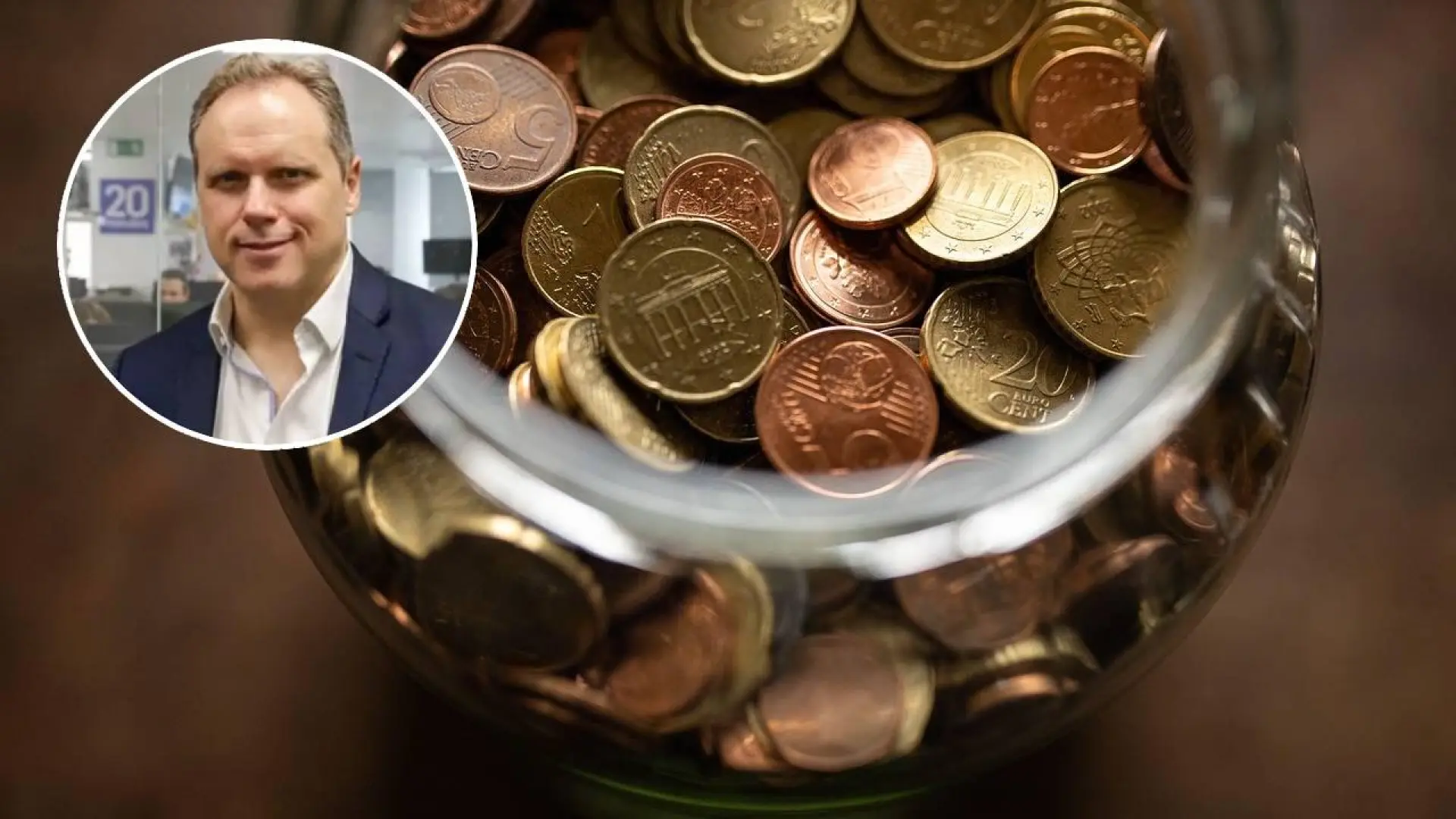 Daniel Lacalle, economista, lanza un aviso a los que no ahorran: "Es como ir en moto sin casco"