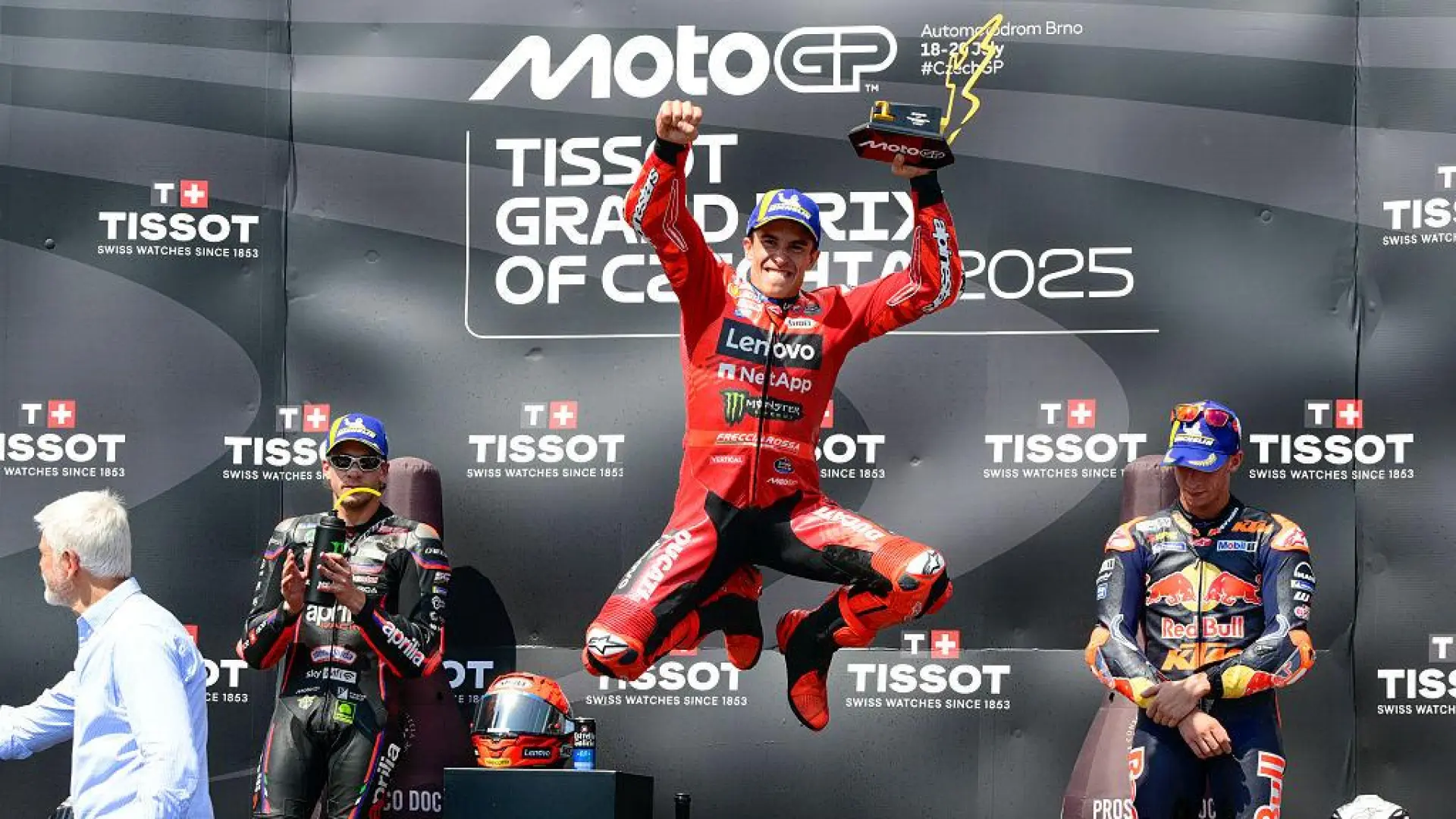 Así ha sido la increíble resurrección de Marc Márquez: del calvario por una grave lesión a volver a ser campeón del Mundial de MotoGP