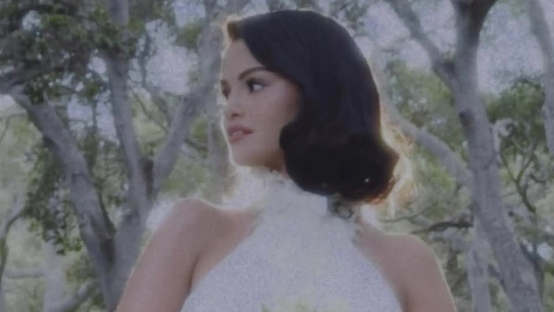 Así fue la boda de Selena Gómez: de su acompañante al altar a la coincidencia que la une a Justin Bieber