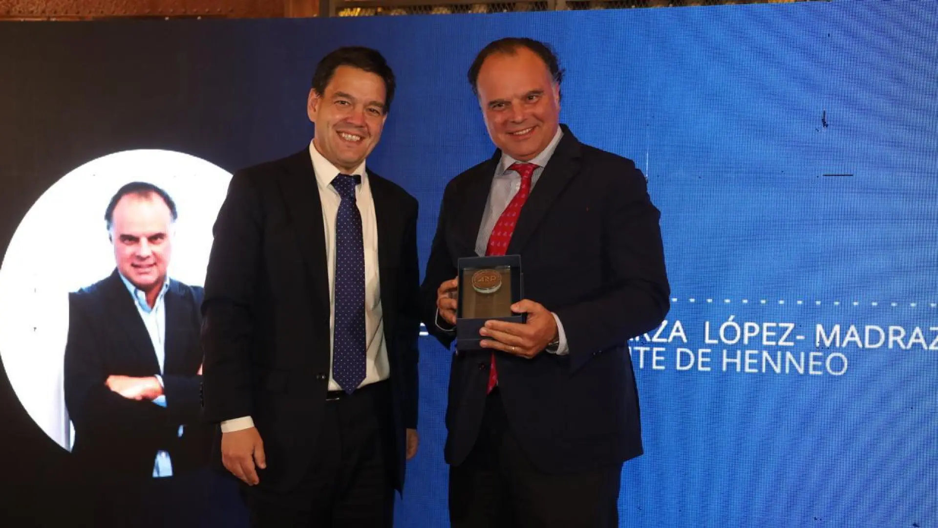 Los editores latinoamericanos otorgan el Premio Libertad de Expresión 2025 al presidente de Henneo